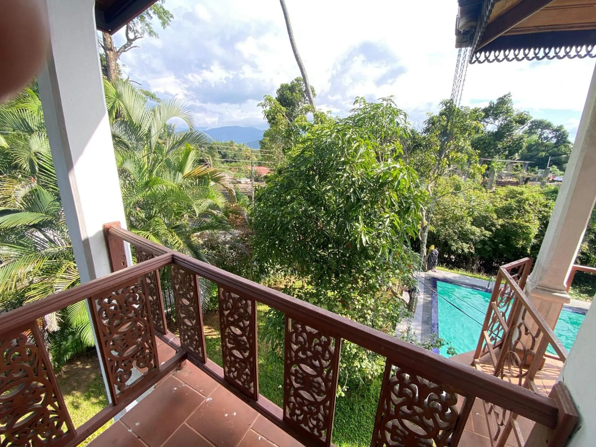 Patio in The Kandy Mount Layathraa