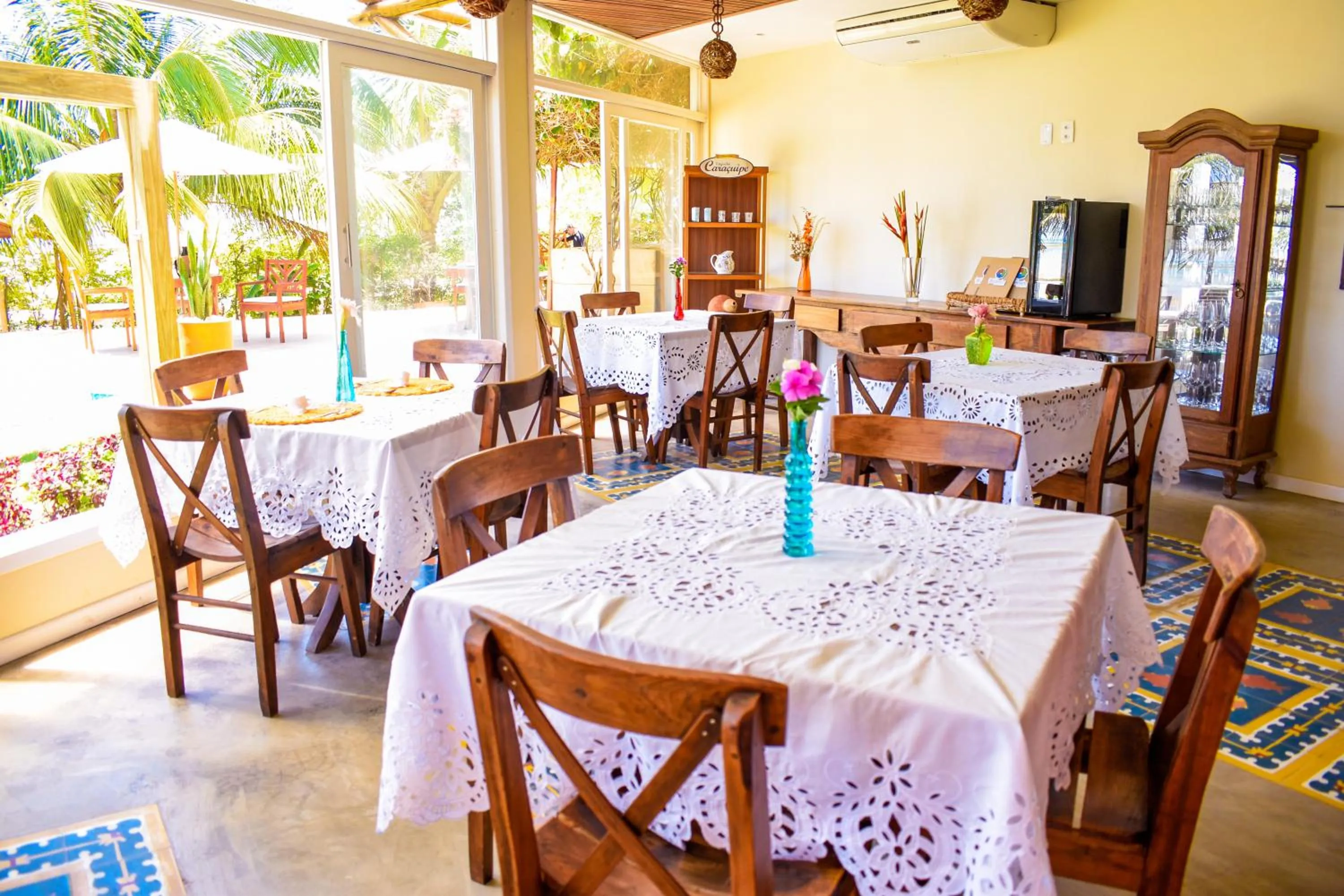 Restaurant/places to eat in Pousada Marceneiro