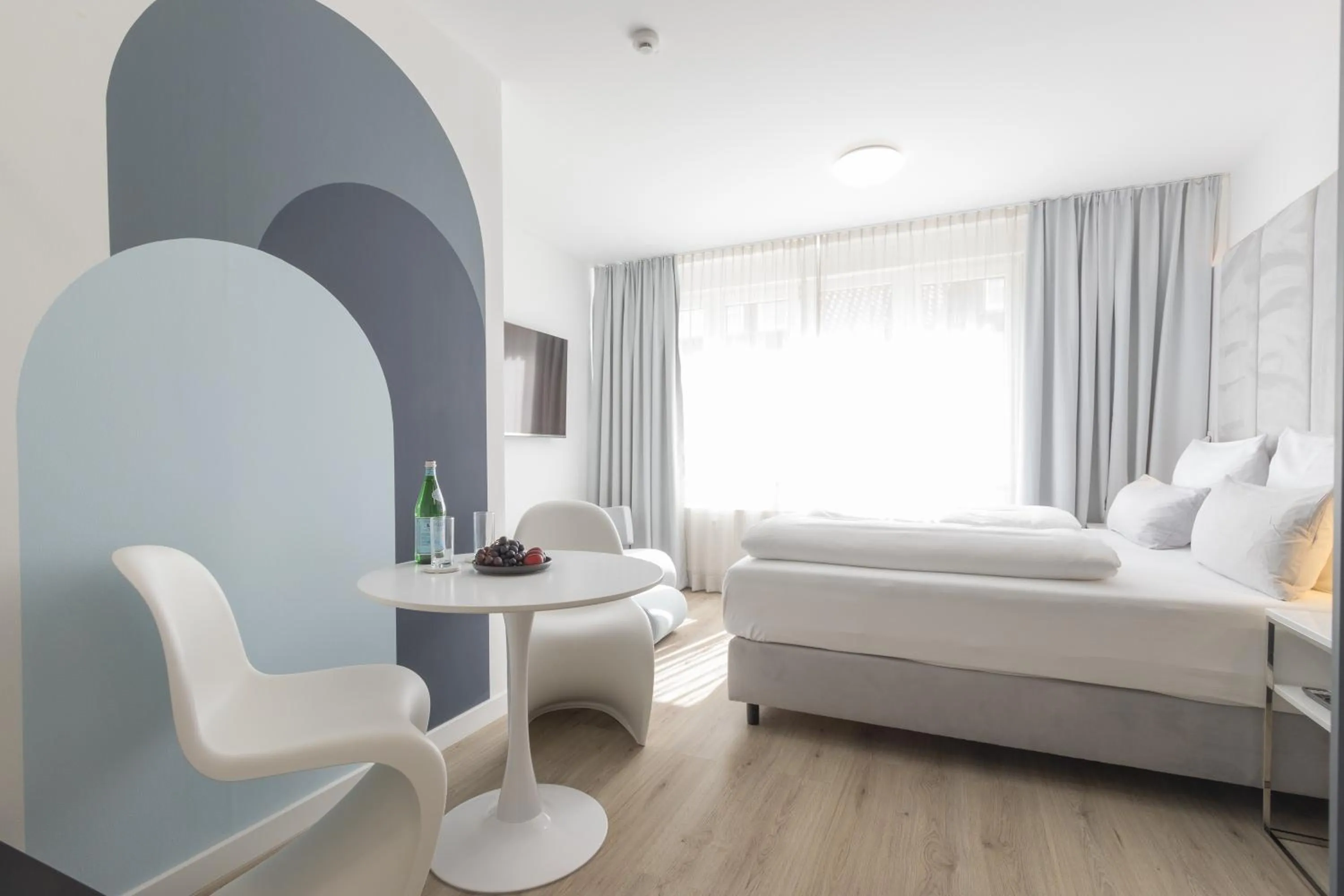 TV and multimedia, Bed in zzzpace Smart-Hotel Bielefeld Zentrum