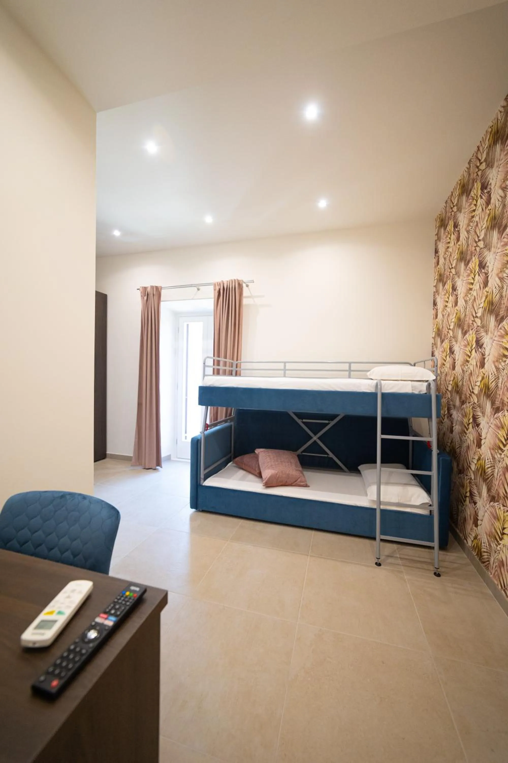 bunk bed, Bed in NUMISIA B&B