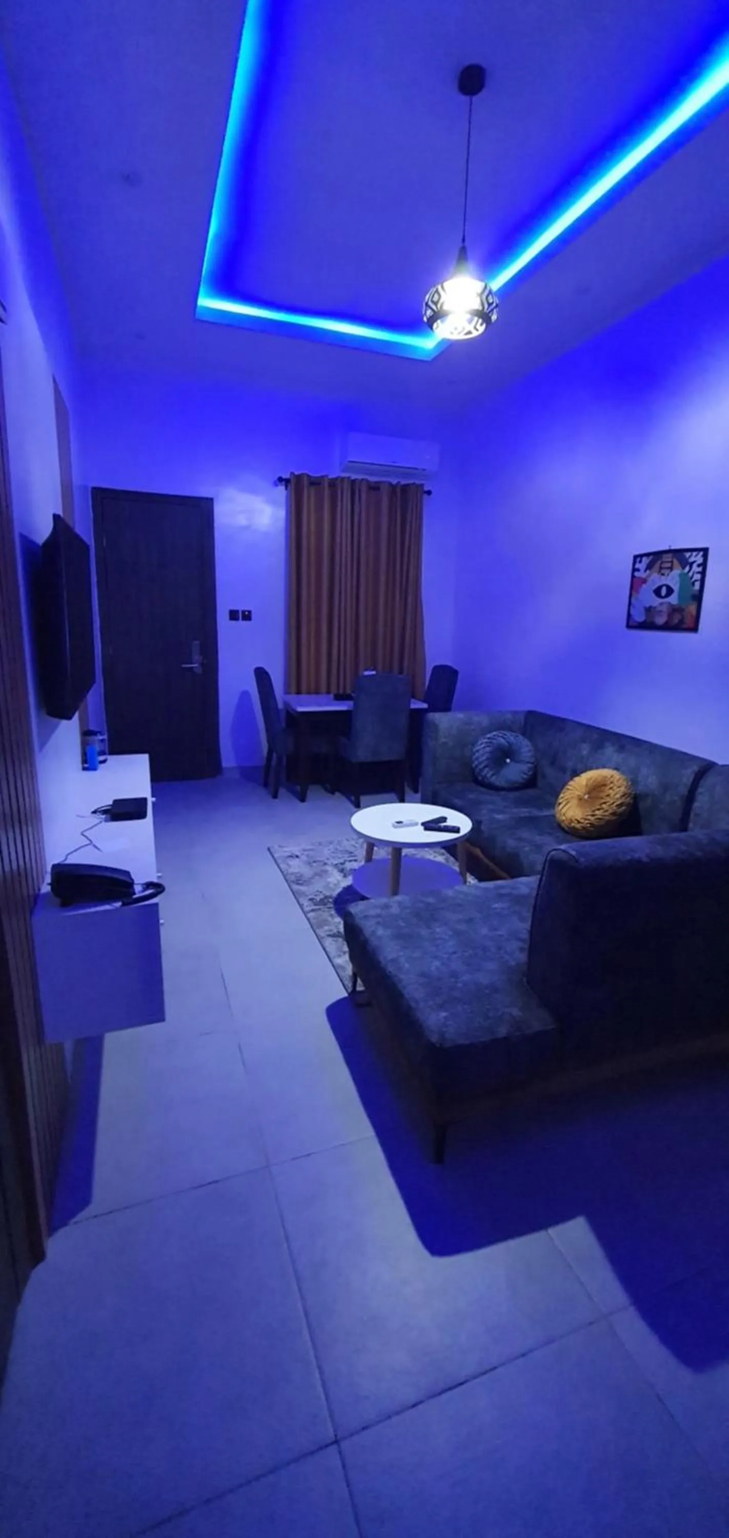 Living room in Sapphire Residences by Crystal