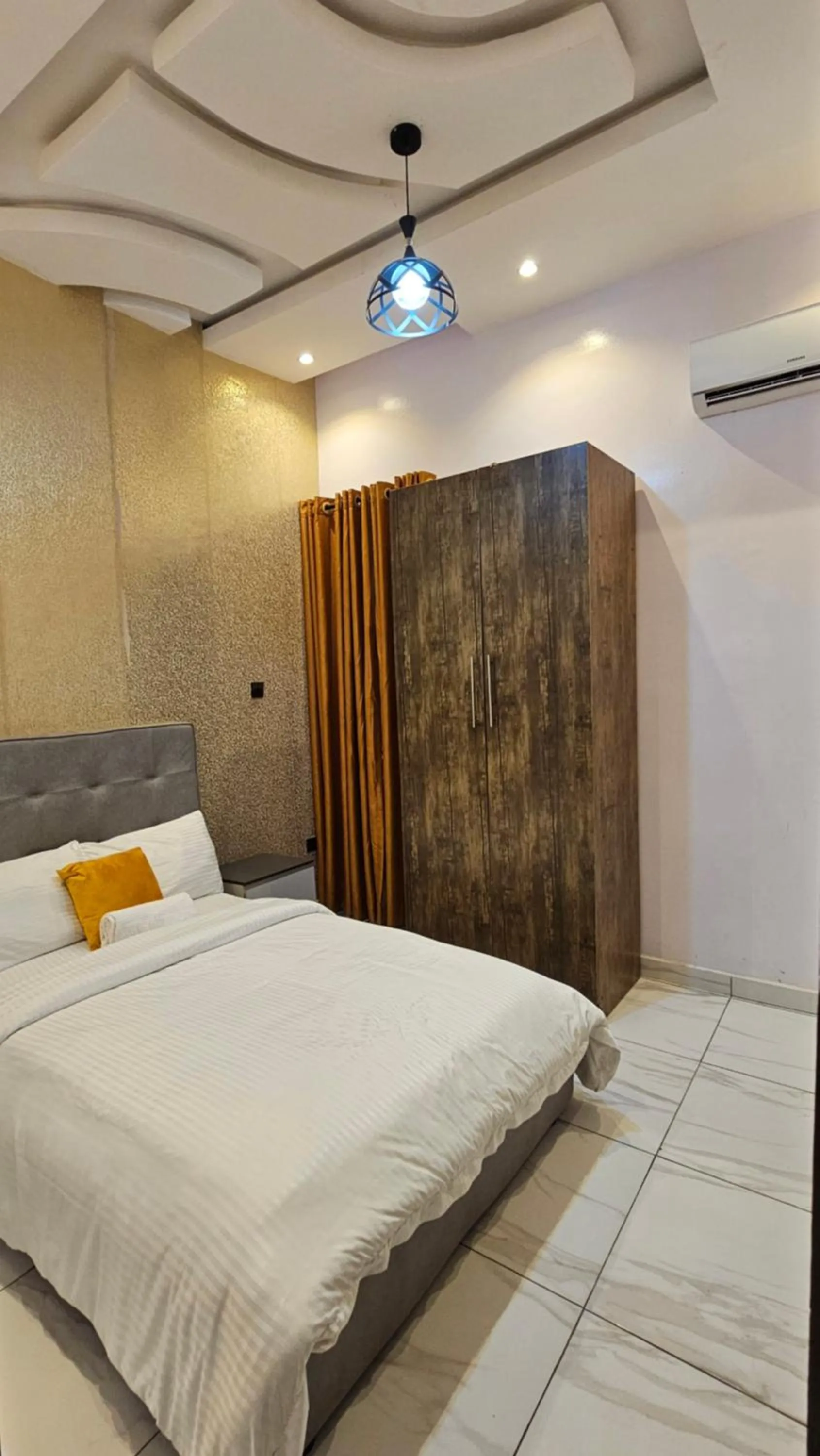 Bedroom, Bed in Sapphire Residences by Crystal