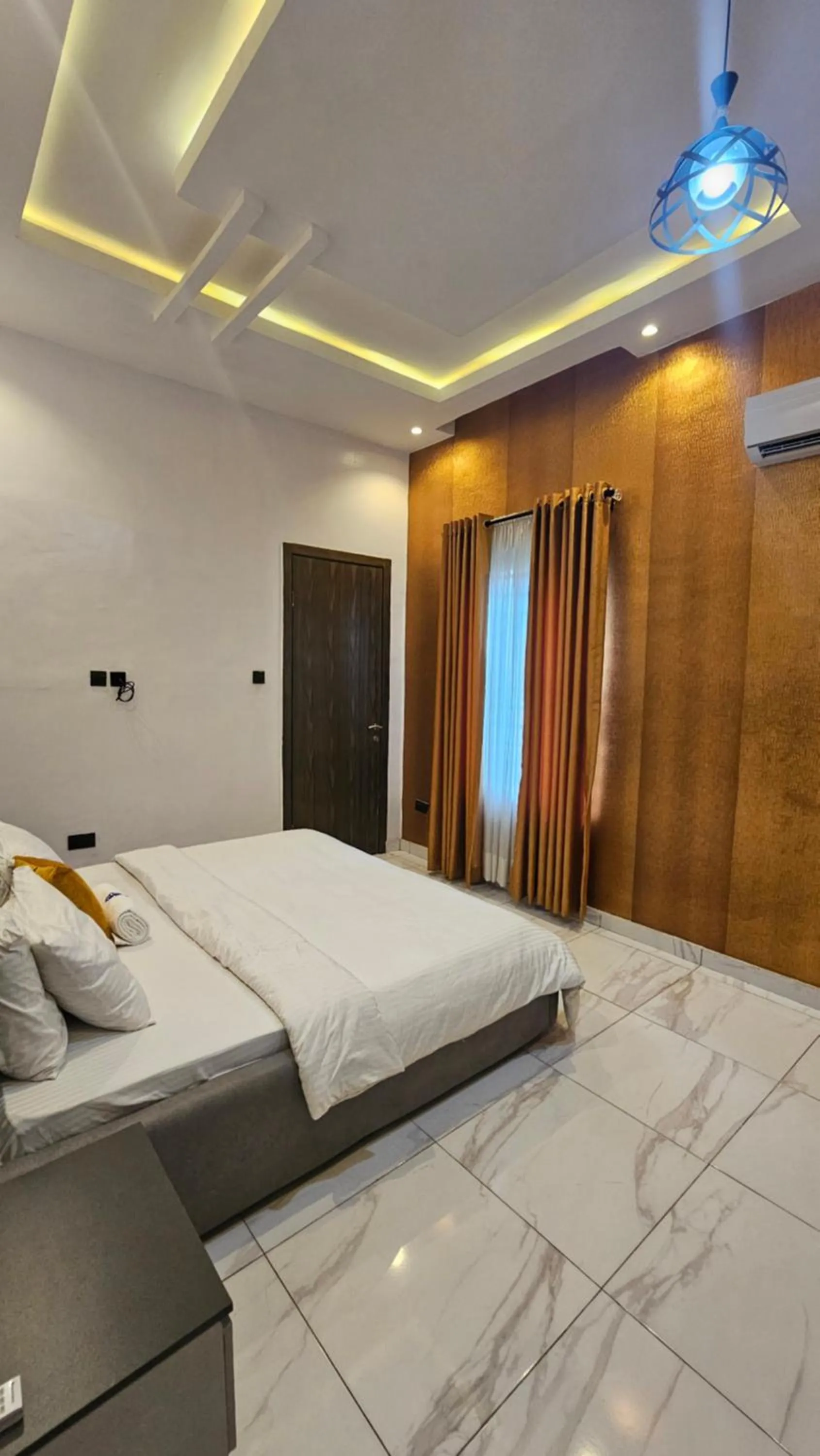 Bed in Sapphire Residences by Crystal