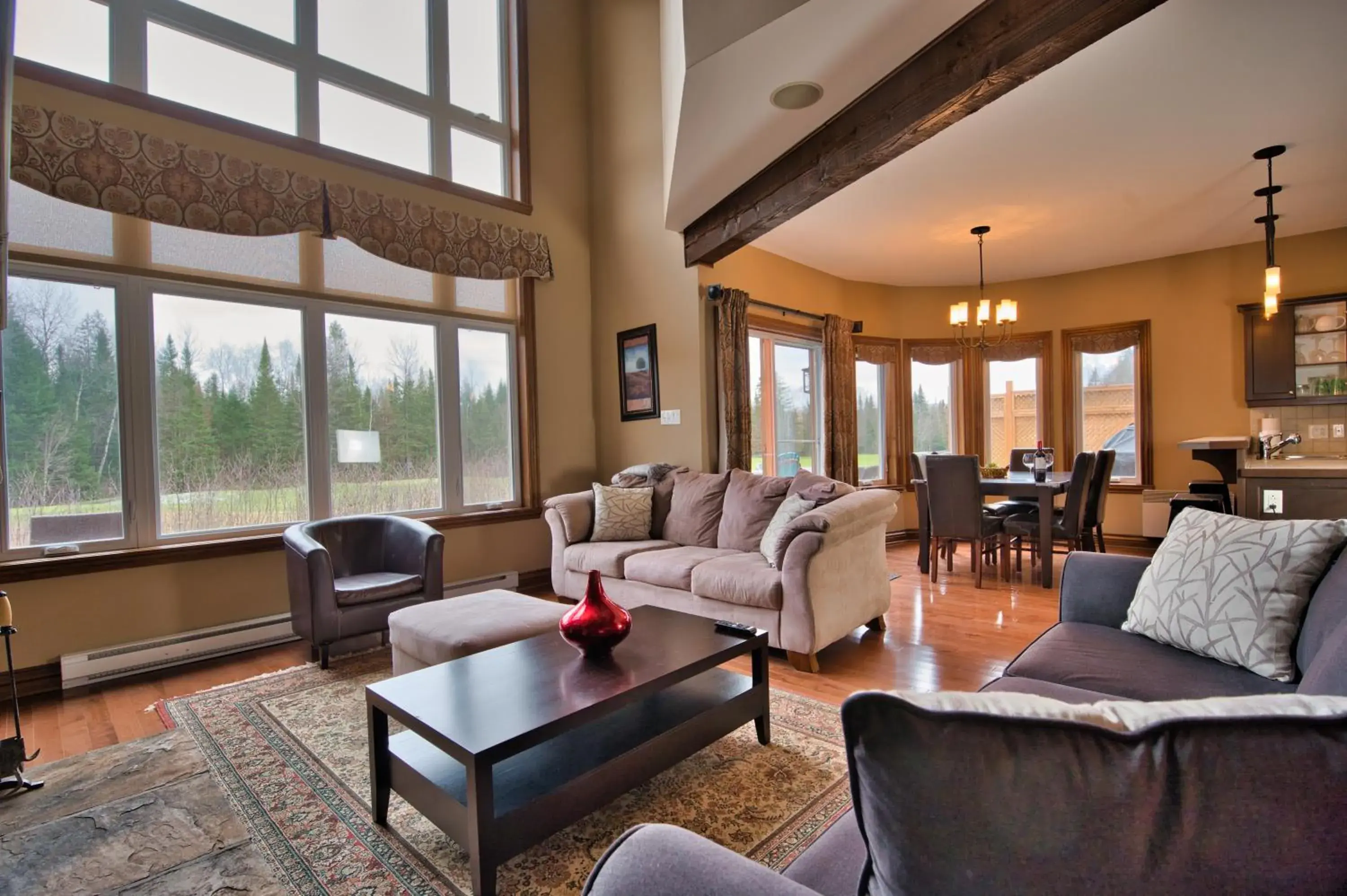 Rabaska by Rendez-Vous Mont-Tremblant Rabaska by Rendez-Vous Mont-Tremblant