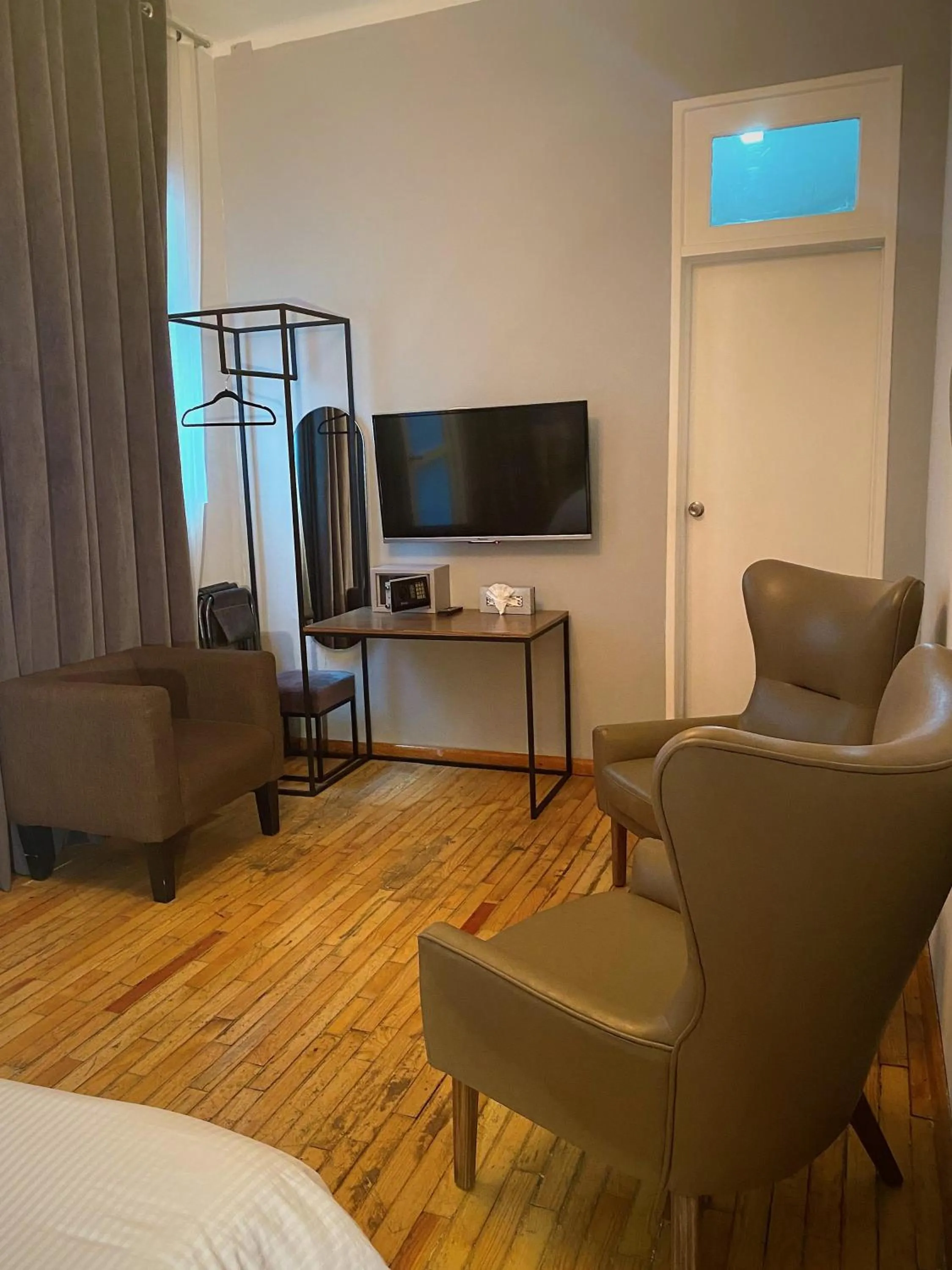 Bed in Suites Alcazar