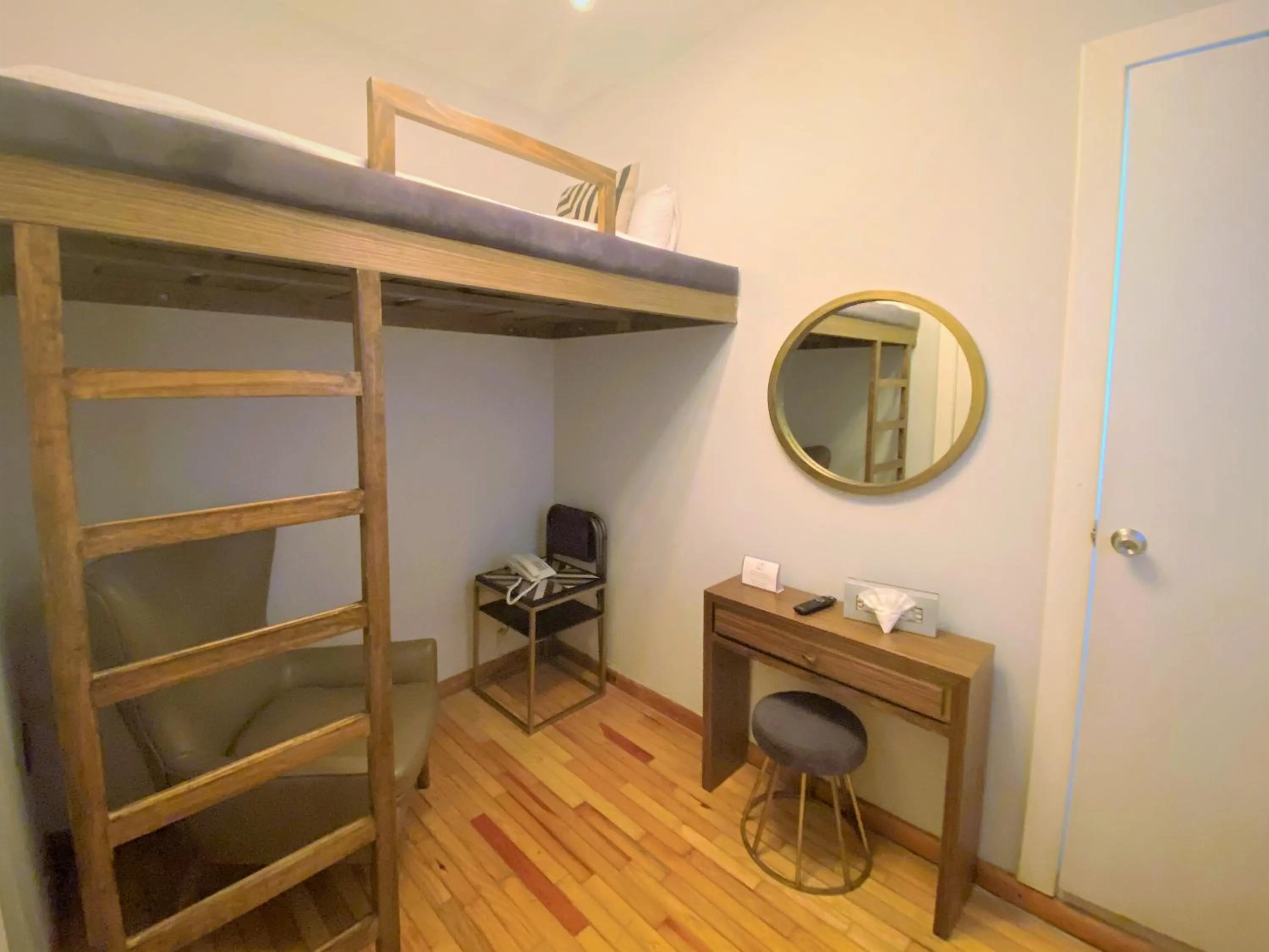 Bedroom in Suites Alcazar