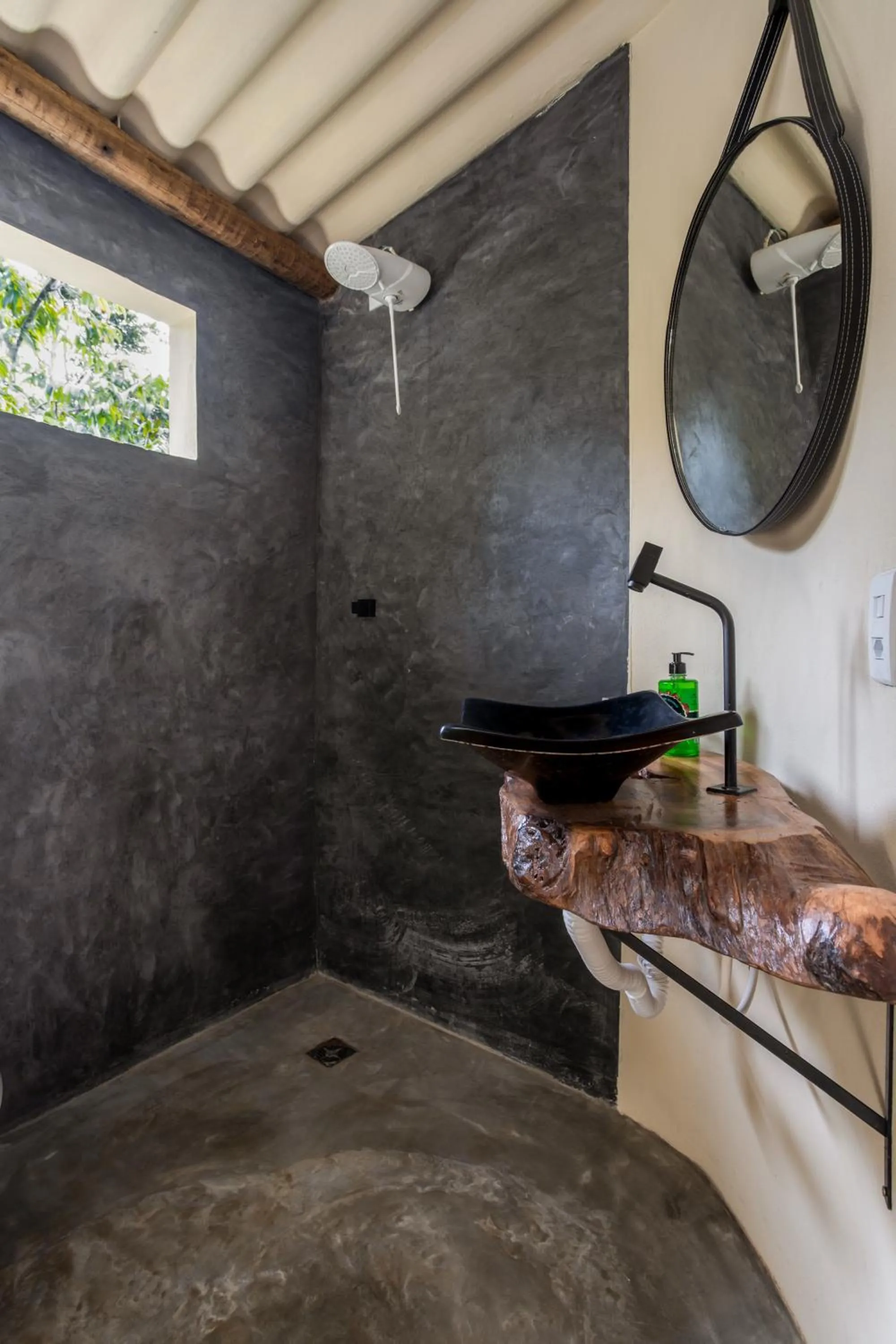 Bathroom in Cantos da Mata