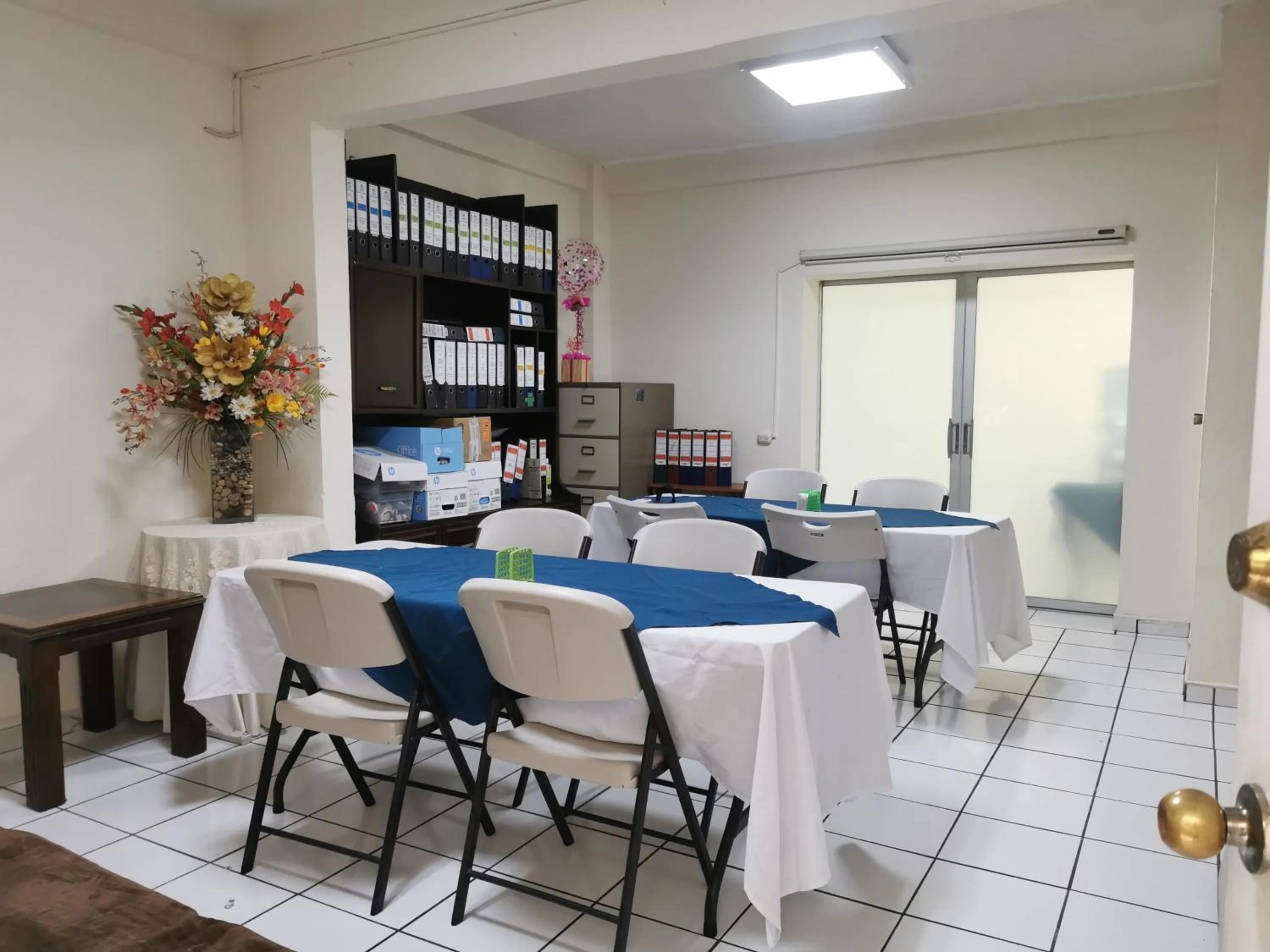 Seating area in Hotel Armonía Hostal