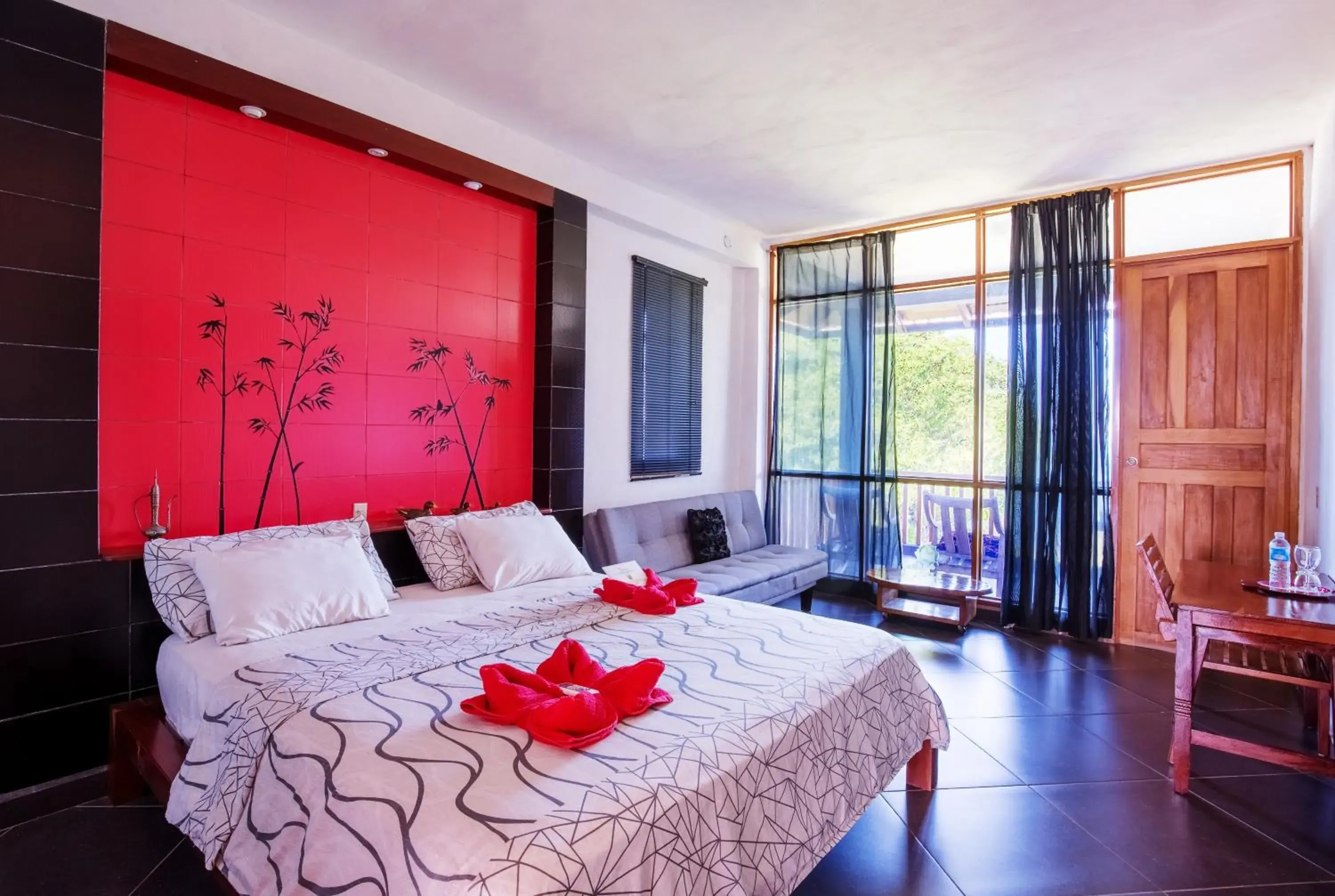 Deluxe Double Room with Balcony and Sea View in Punta Duarte Garden Inn Deluxe Double Room with Balcony and Sea View in Punta Duarte Garden Inn