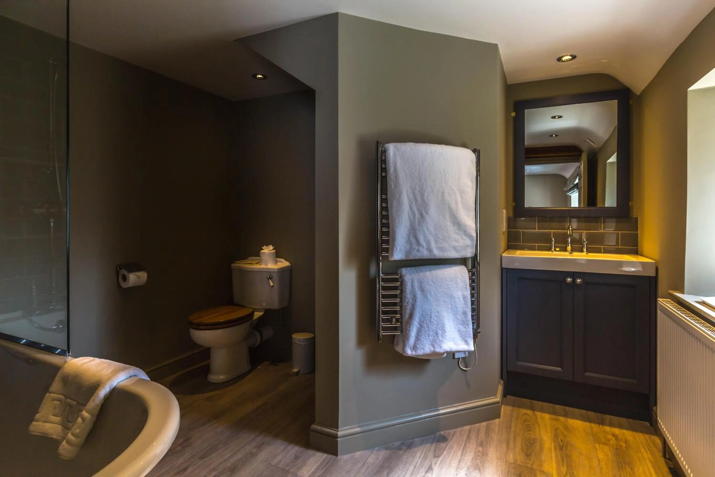 Shower in Washingborough Hall Hotel