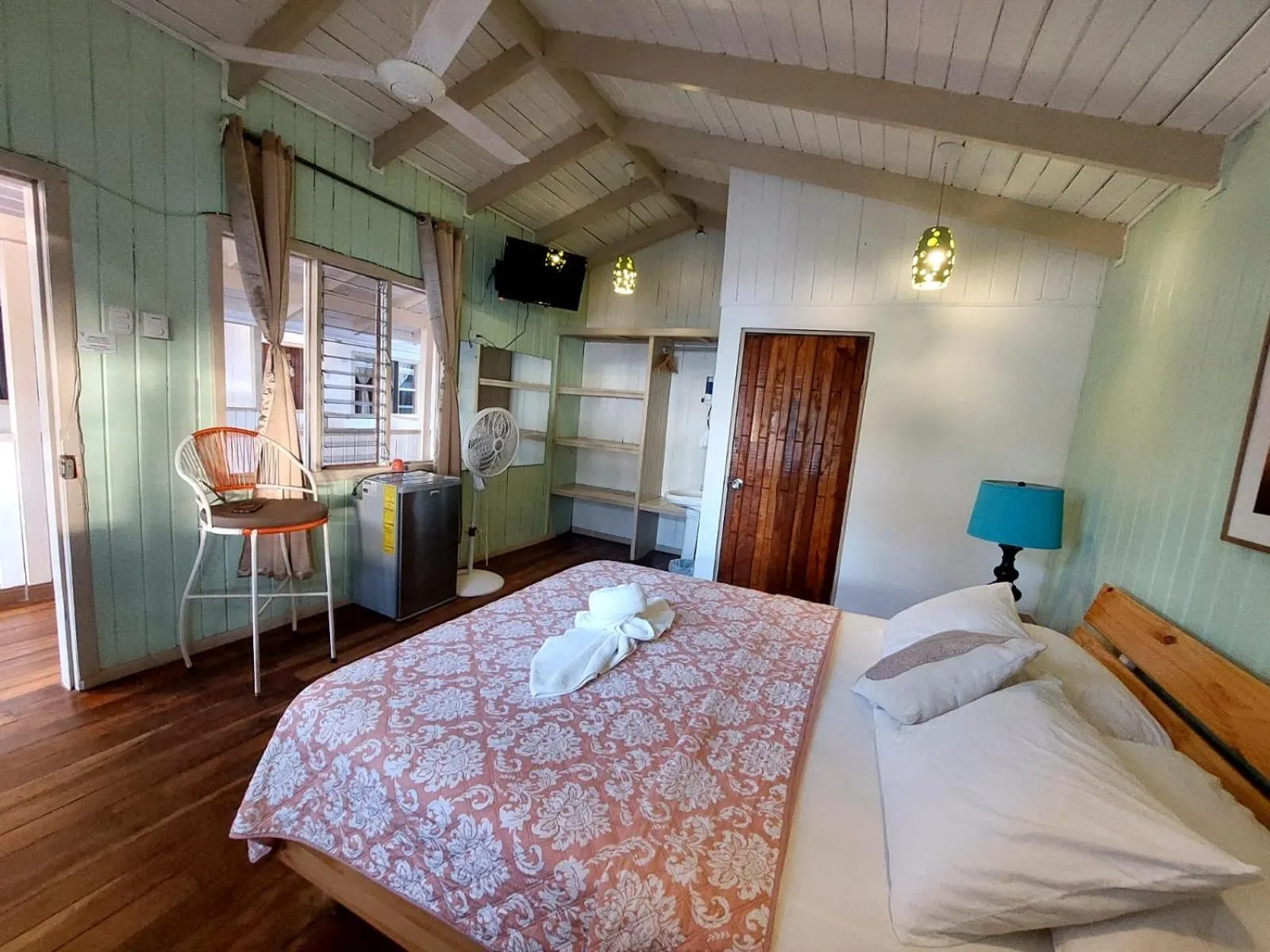 Photo of the whole room, Bed in Hotel M&M Beach House