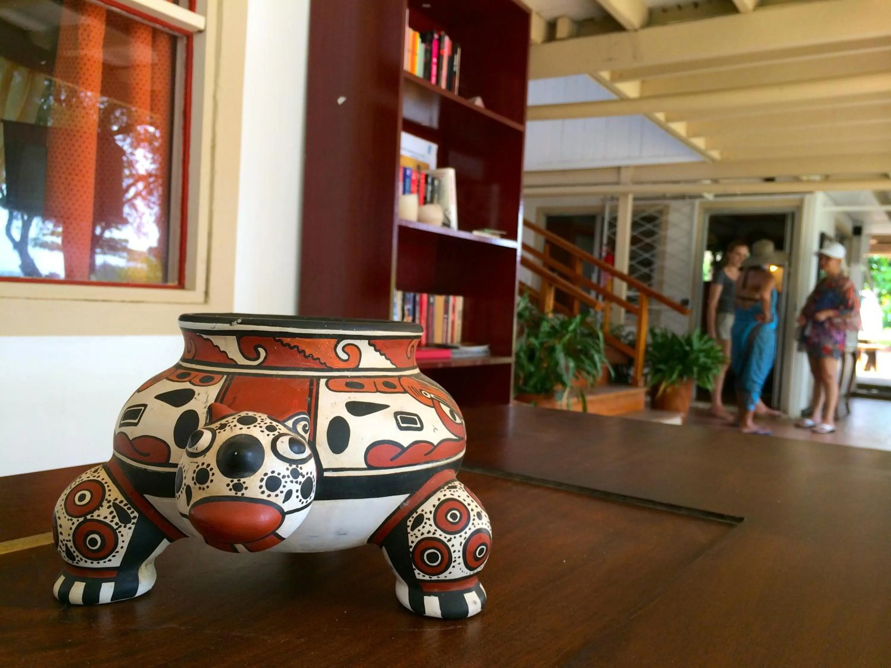 Library in Hotel M&M Beach House