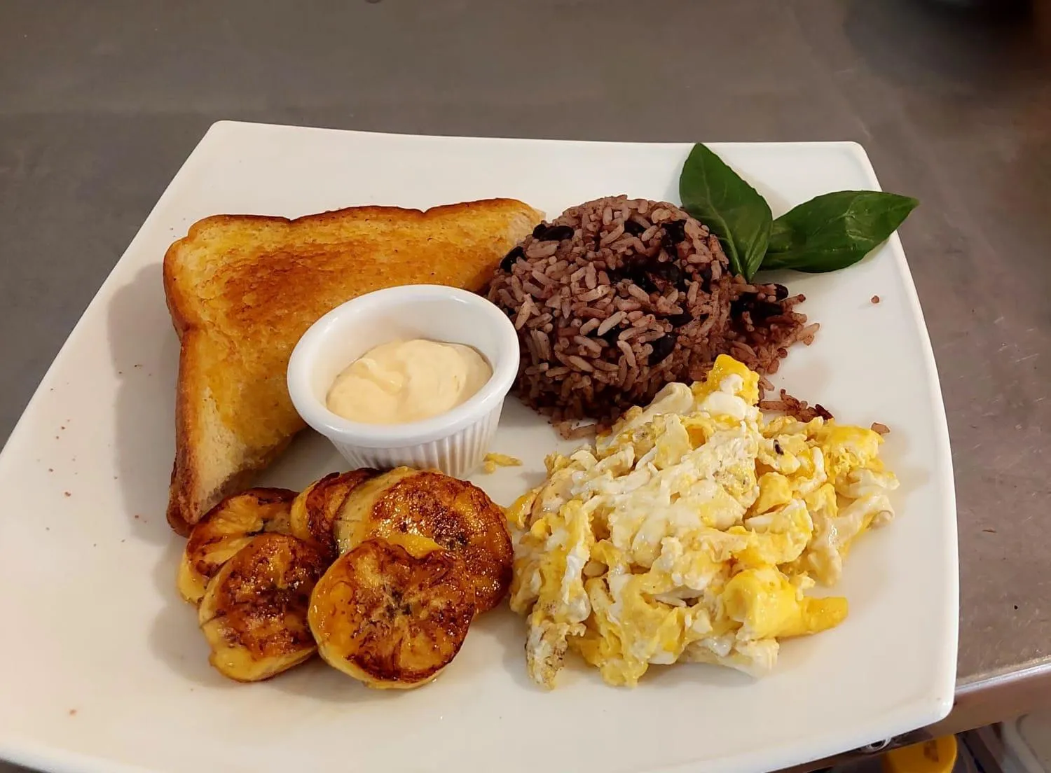 Breakfast in Hotel M&M Beach House