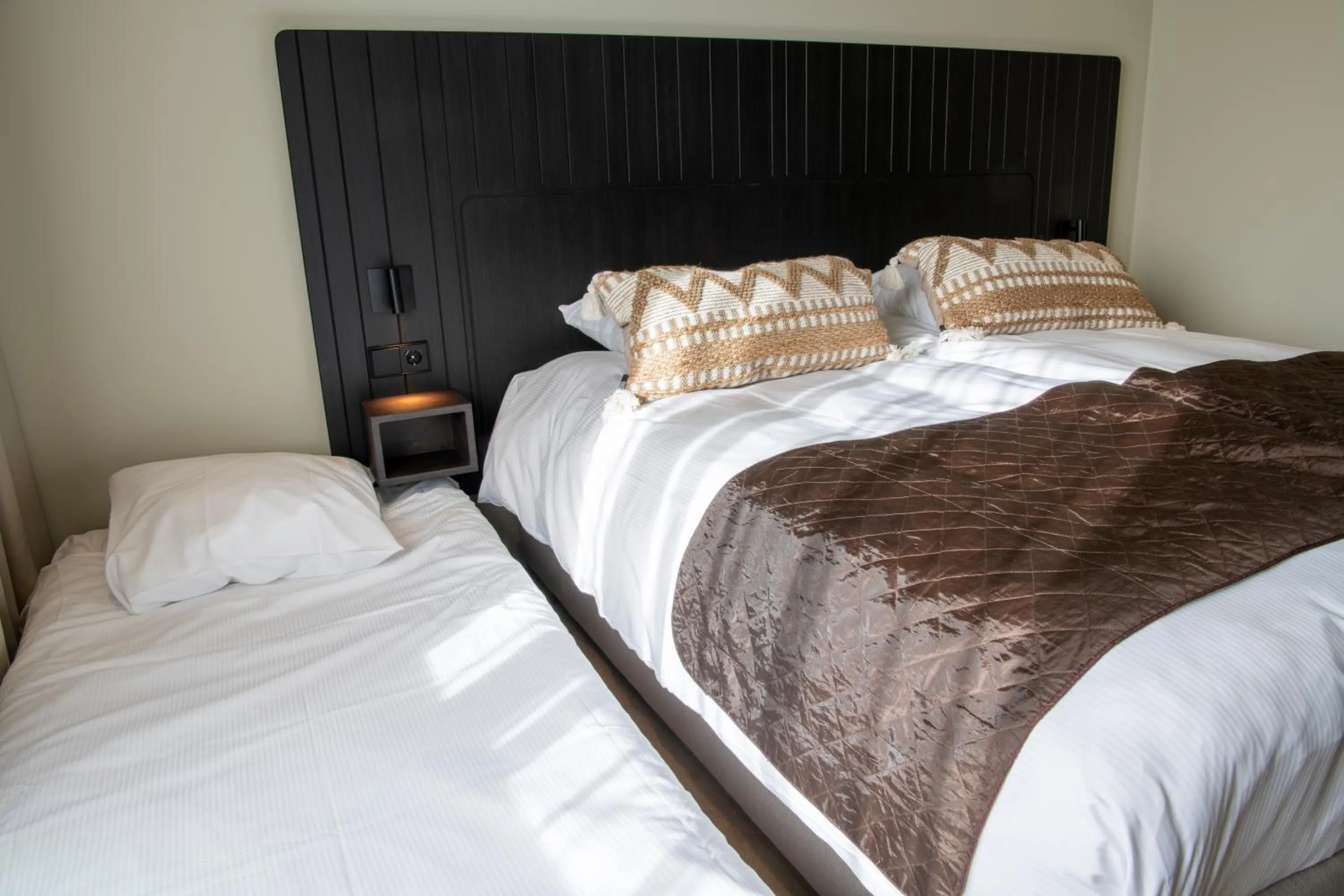 Bed in Boutique Hotel Herbergh Amsterdam Airport FREE PARKING