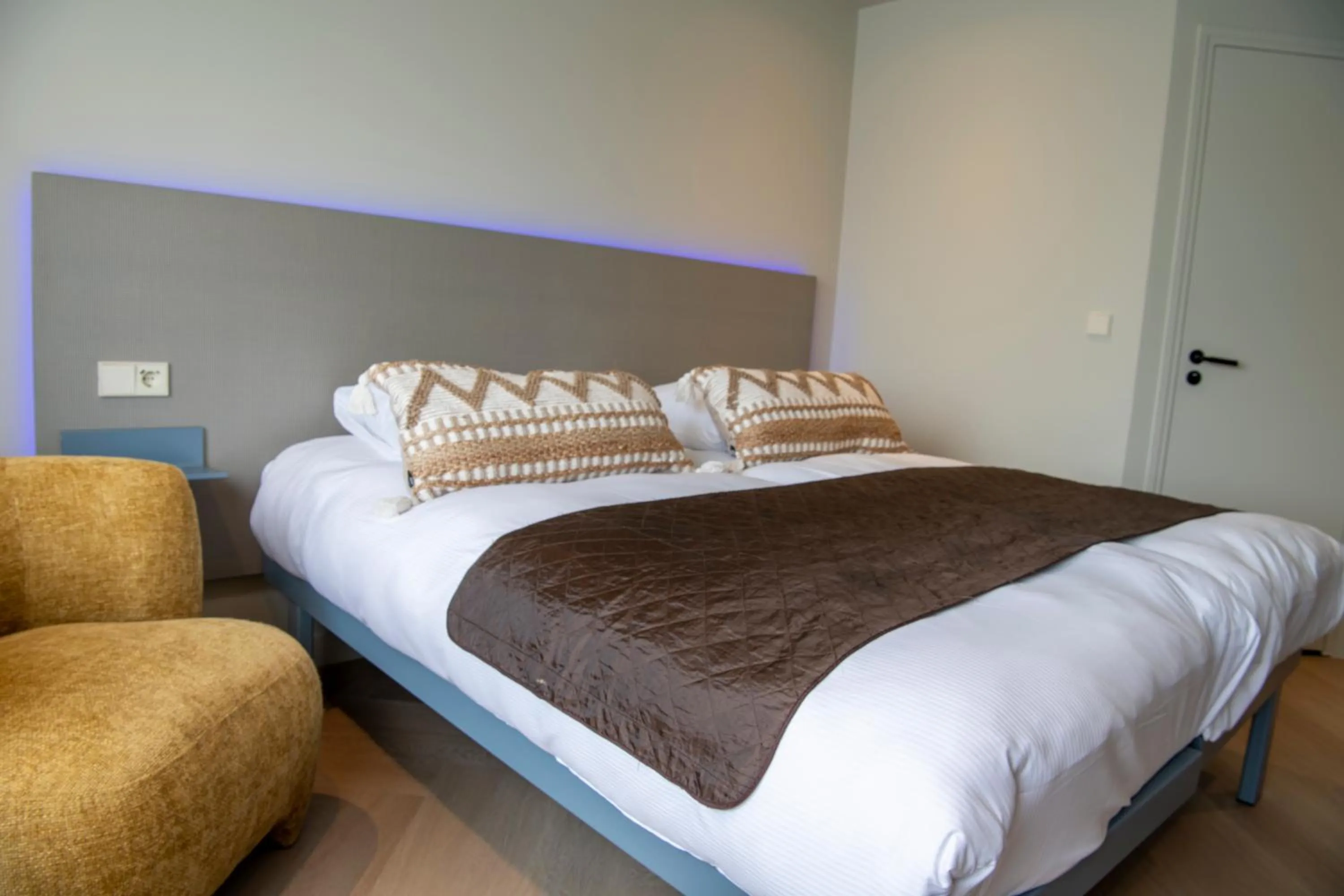 Bed in Boutique Hotel Herbergh Amsterdam Airport FREE PARKING