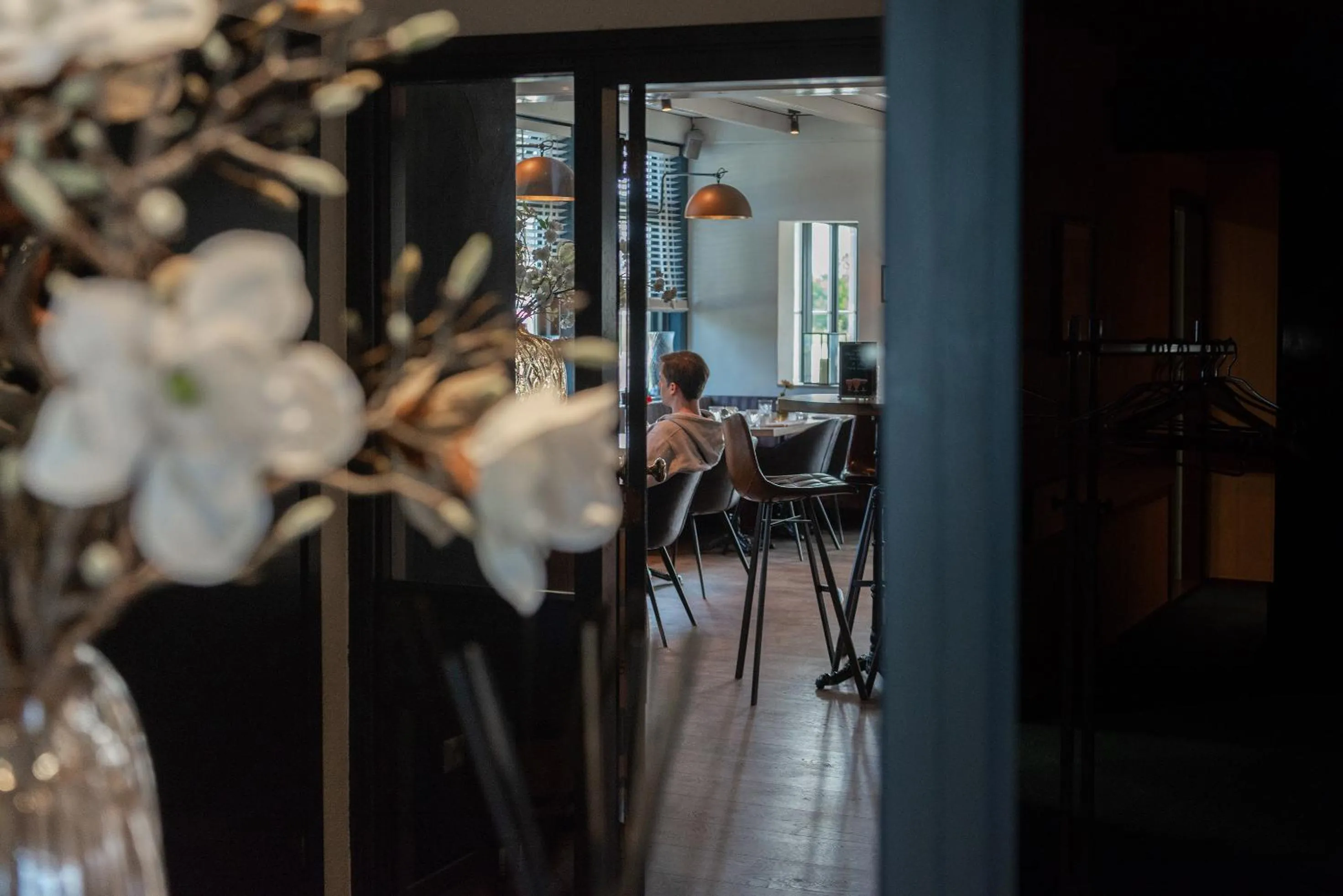 Restaurant/places to eat in Boutique Hotel Herbergh Amsterdam Airport FREE PARKING