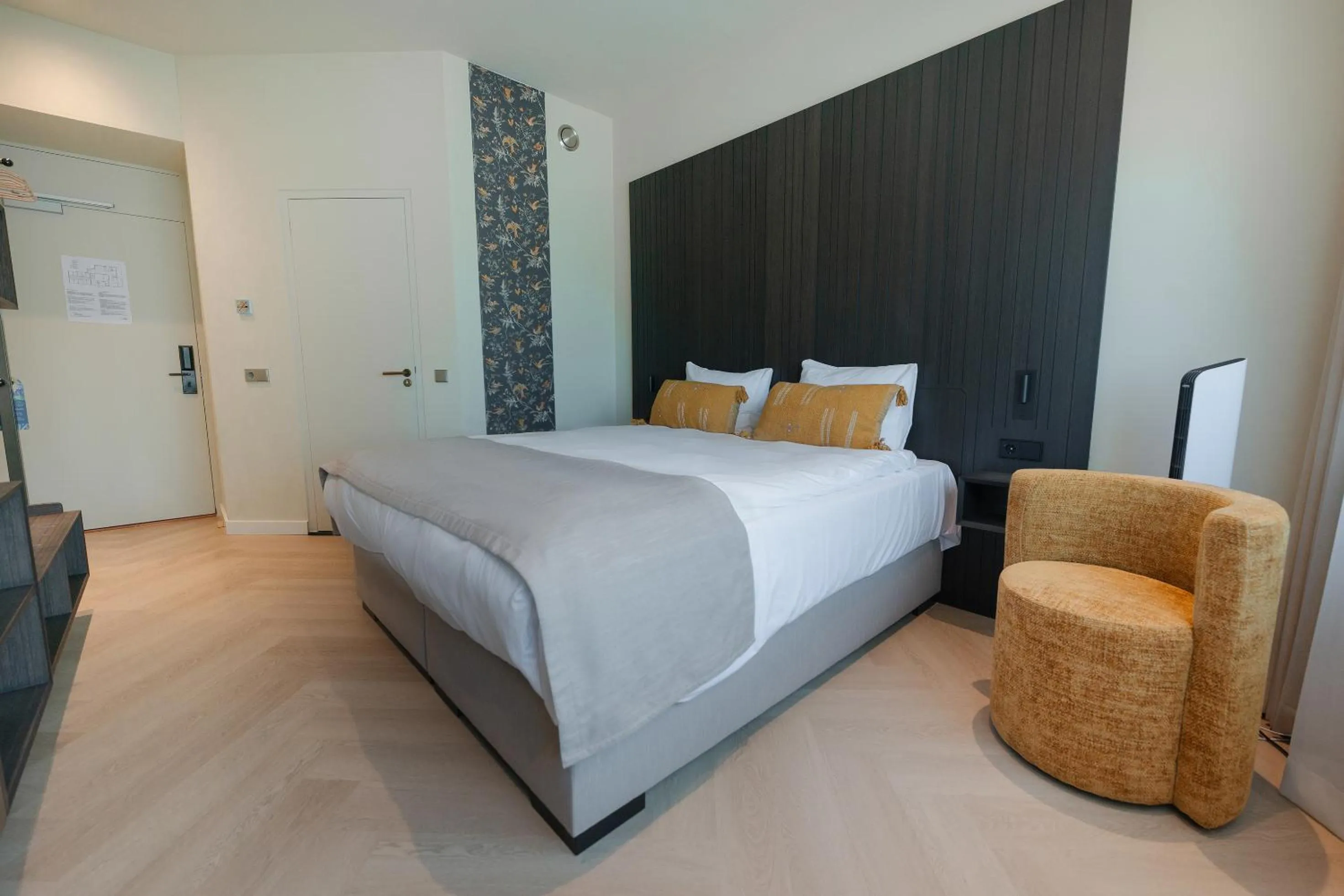 Bedroom, Bed in Boutique Hotel Herbergh Amsterdam Airport FREE PARKING
