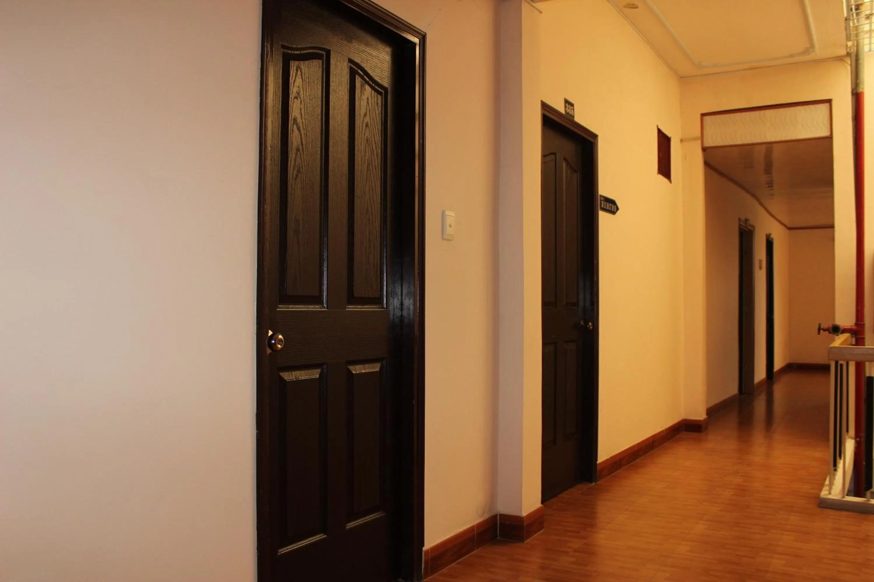 Communal lounge/ TV room in Nhat Binh Hotel