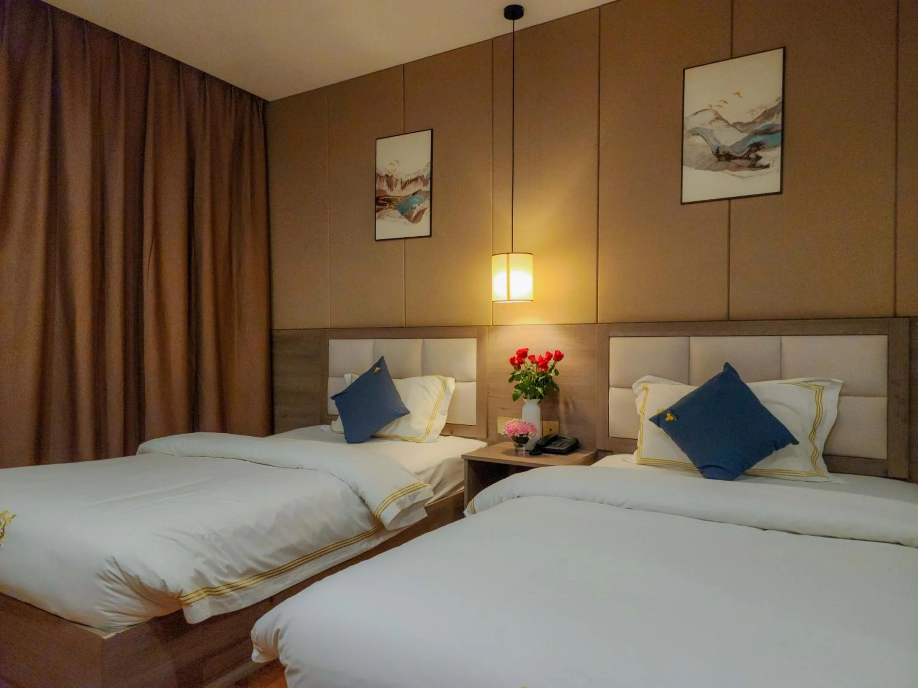 Bedroom in Sunshine Hotel