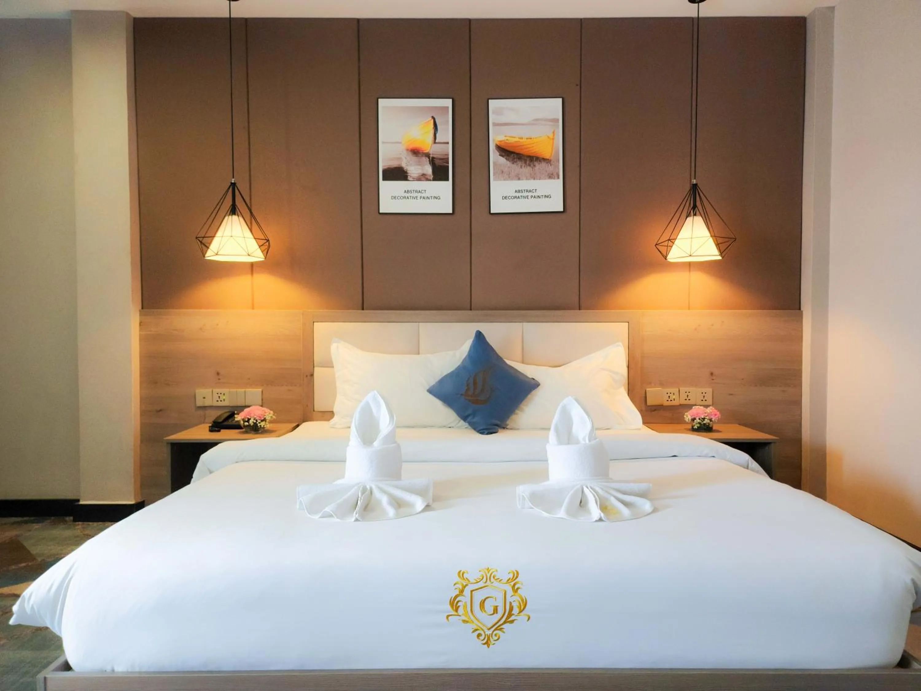 Bedroom in Sunshine Hotel