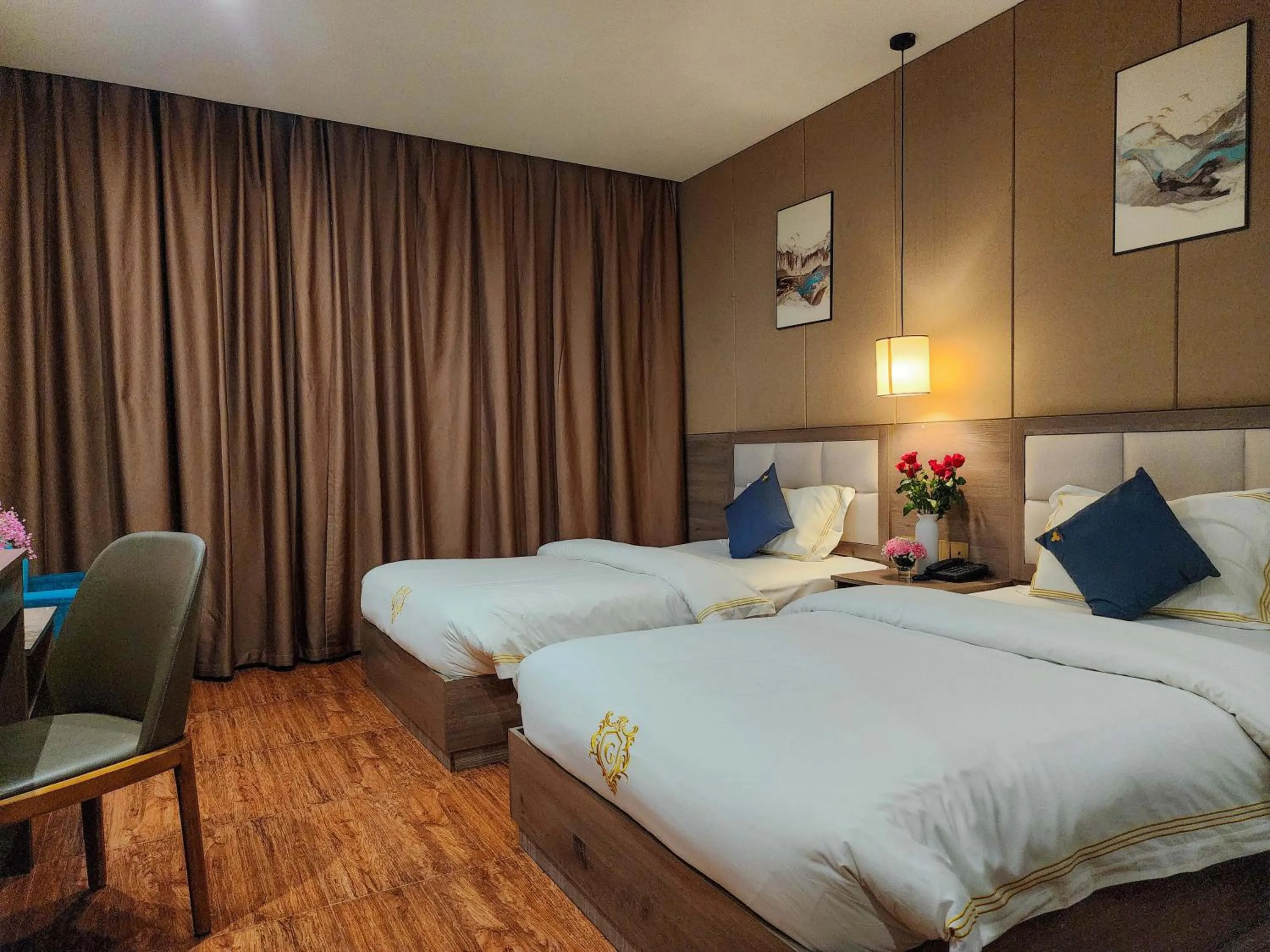 Bedroom in Sunshine Hotel