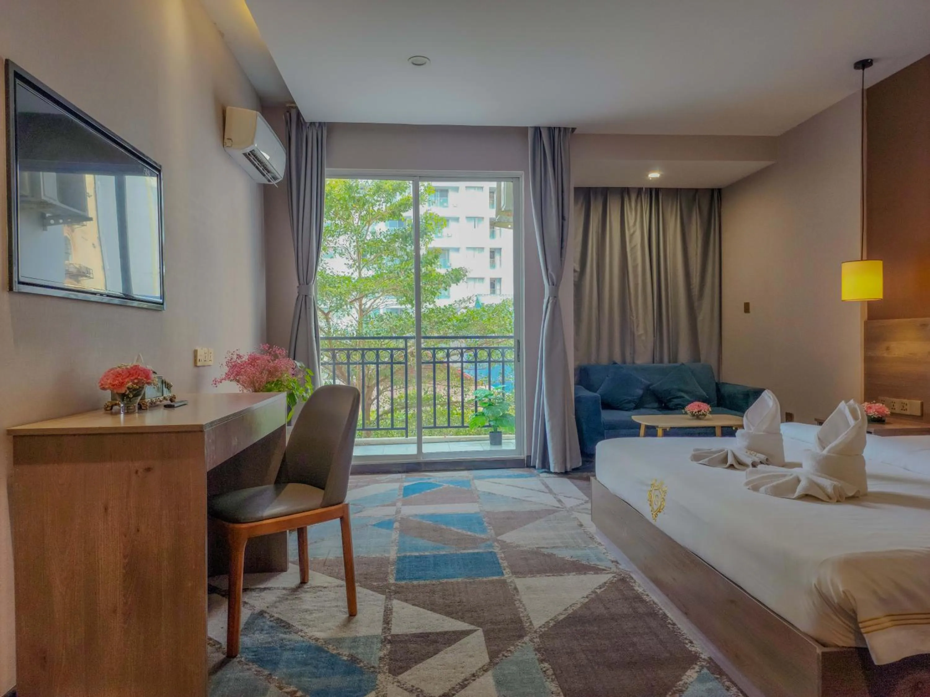 Bedroom in Sunshine Hotel