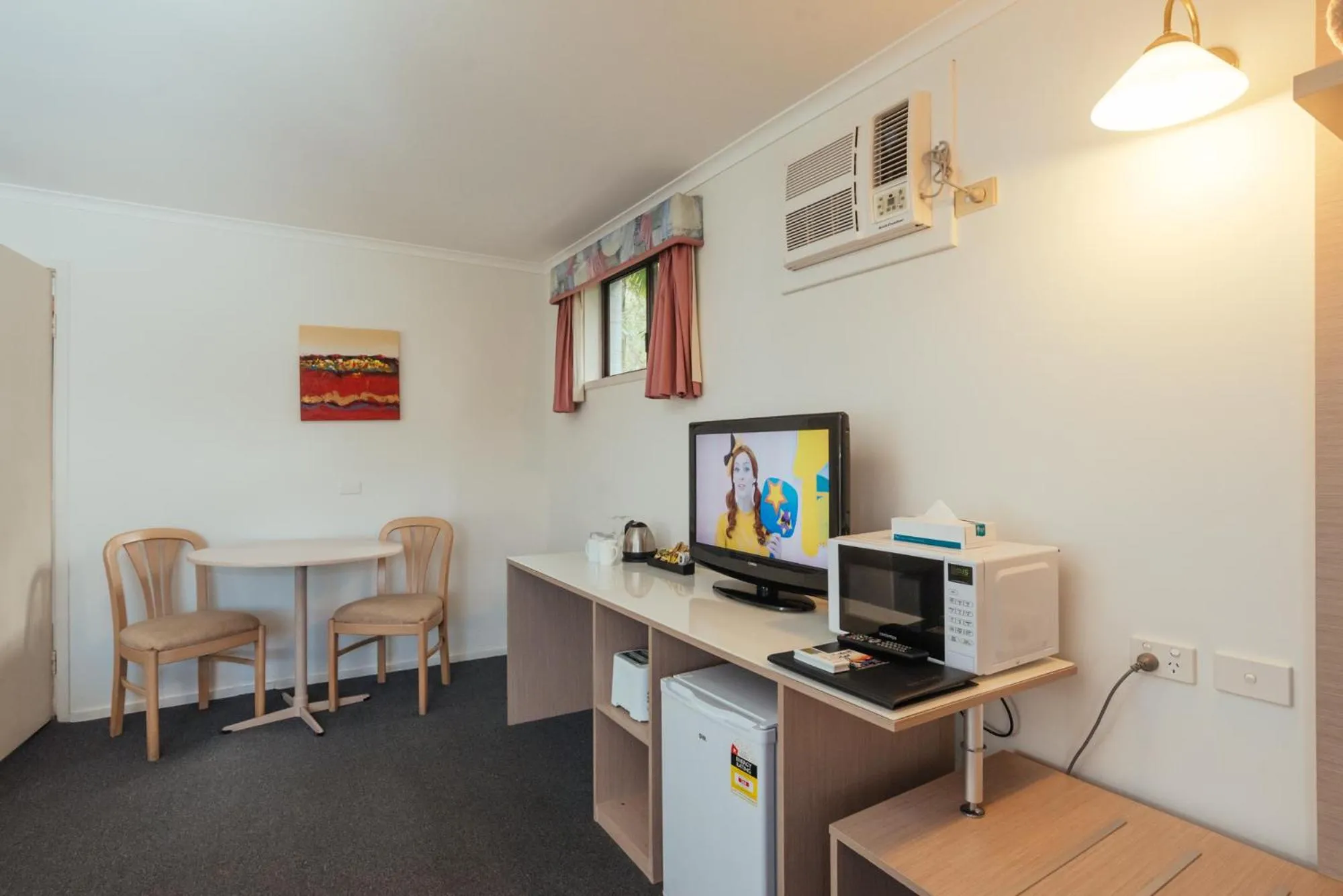 TV and multimedia in Coffs Windmill Motel