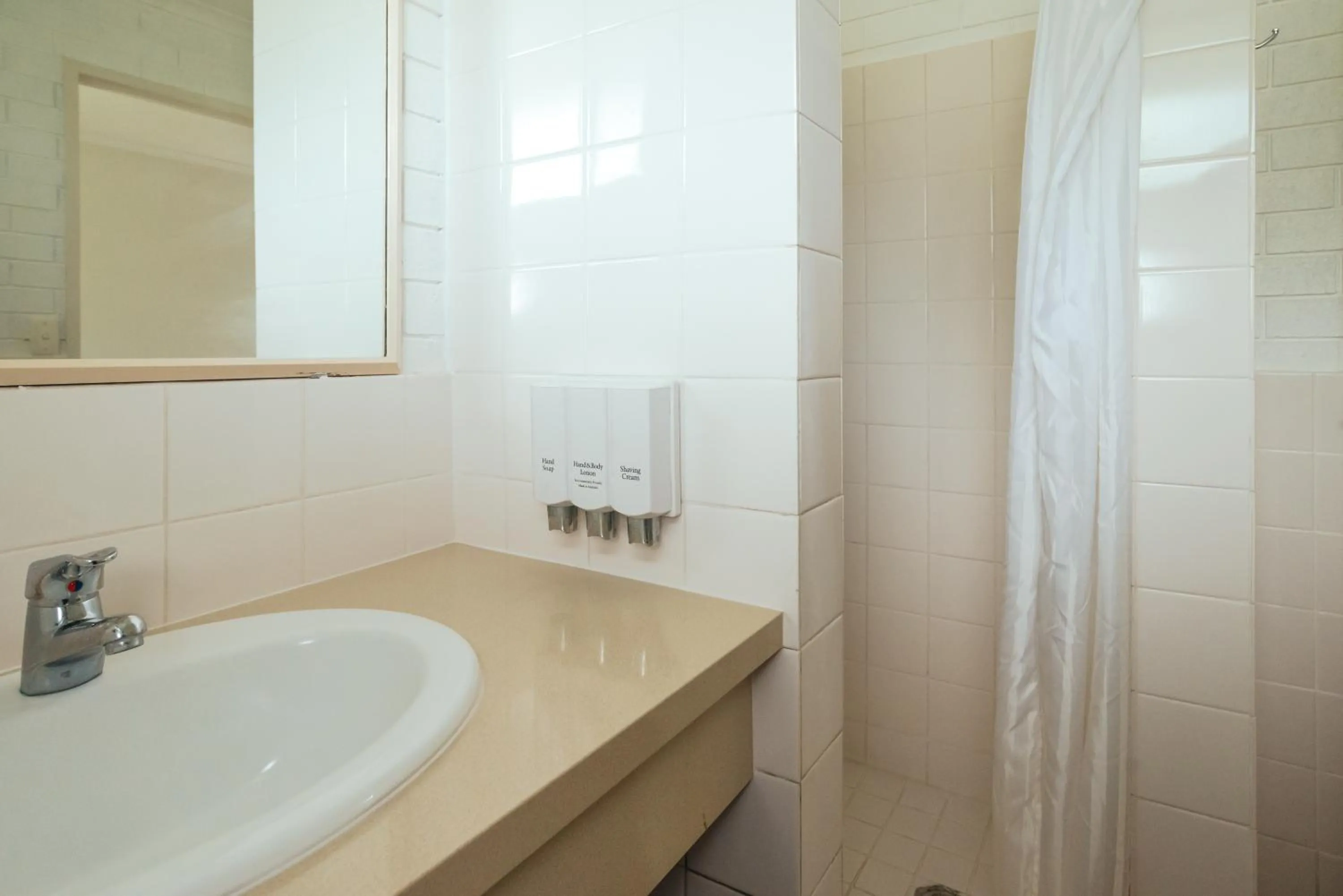 Shower in Coffs Windmill Motel