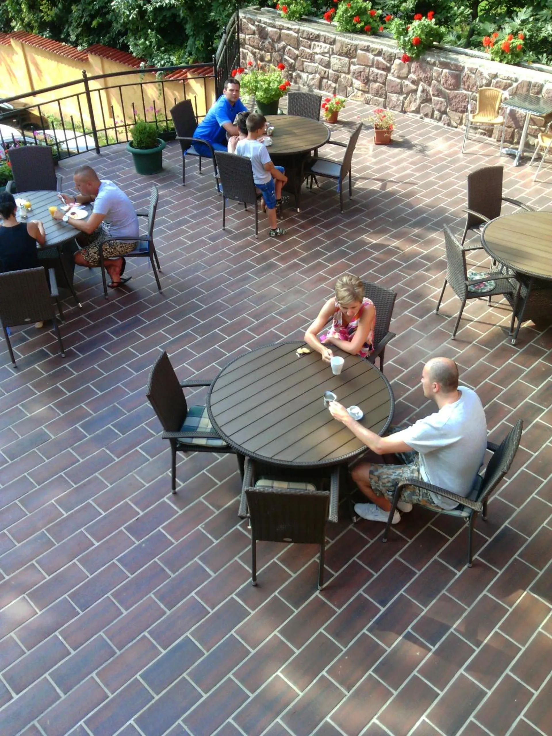 People in Stan és Panzió