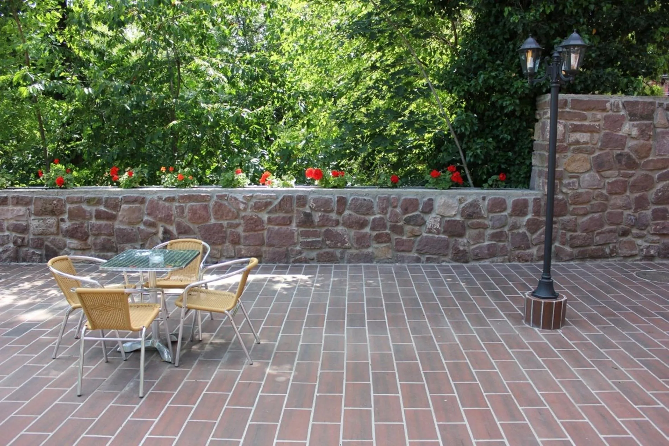 Patio in Stan és Panzió