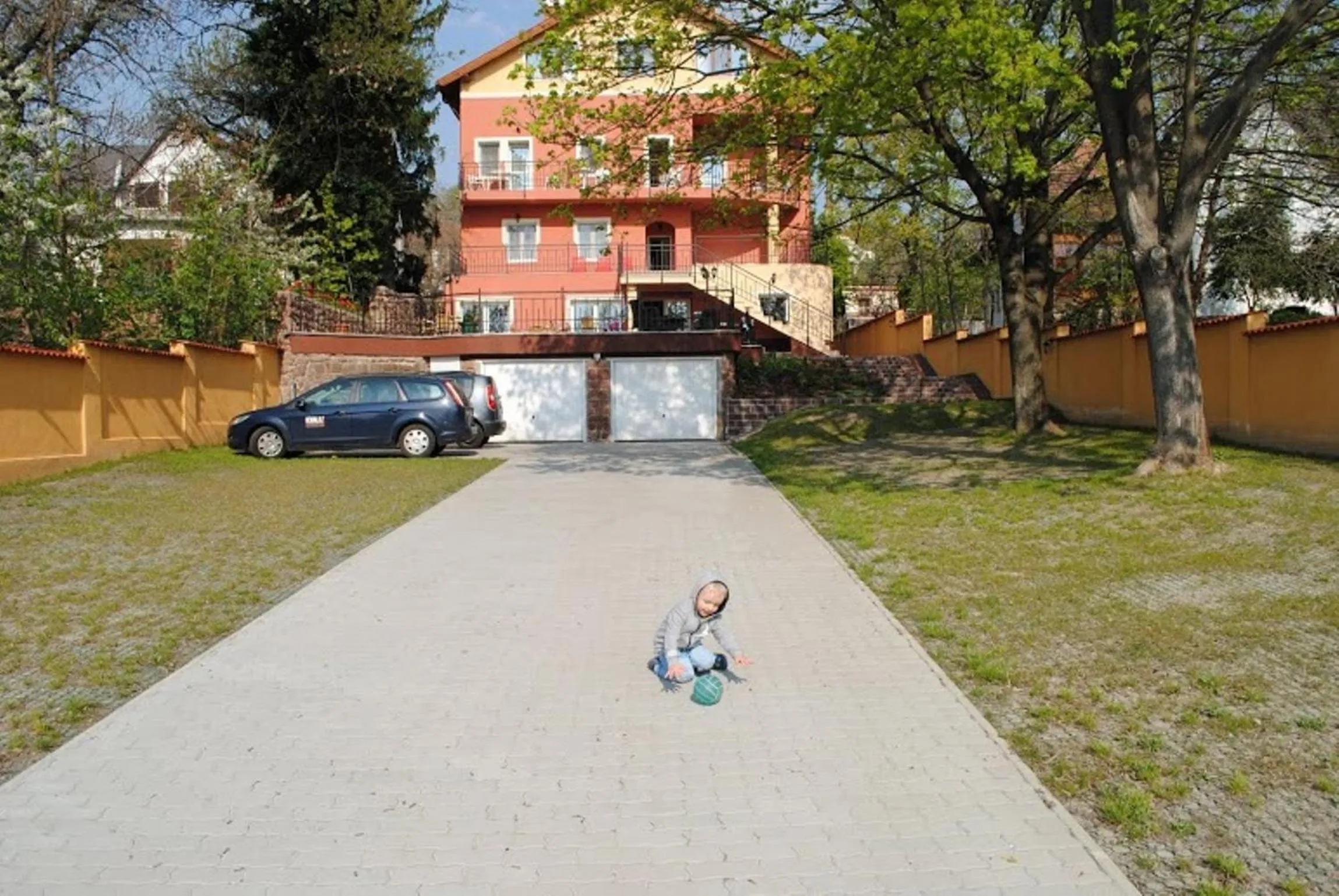 People in Stan és Panzió