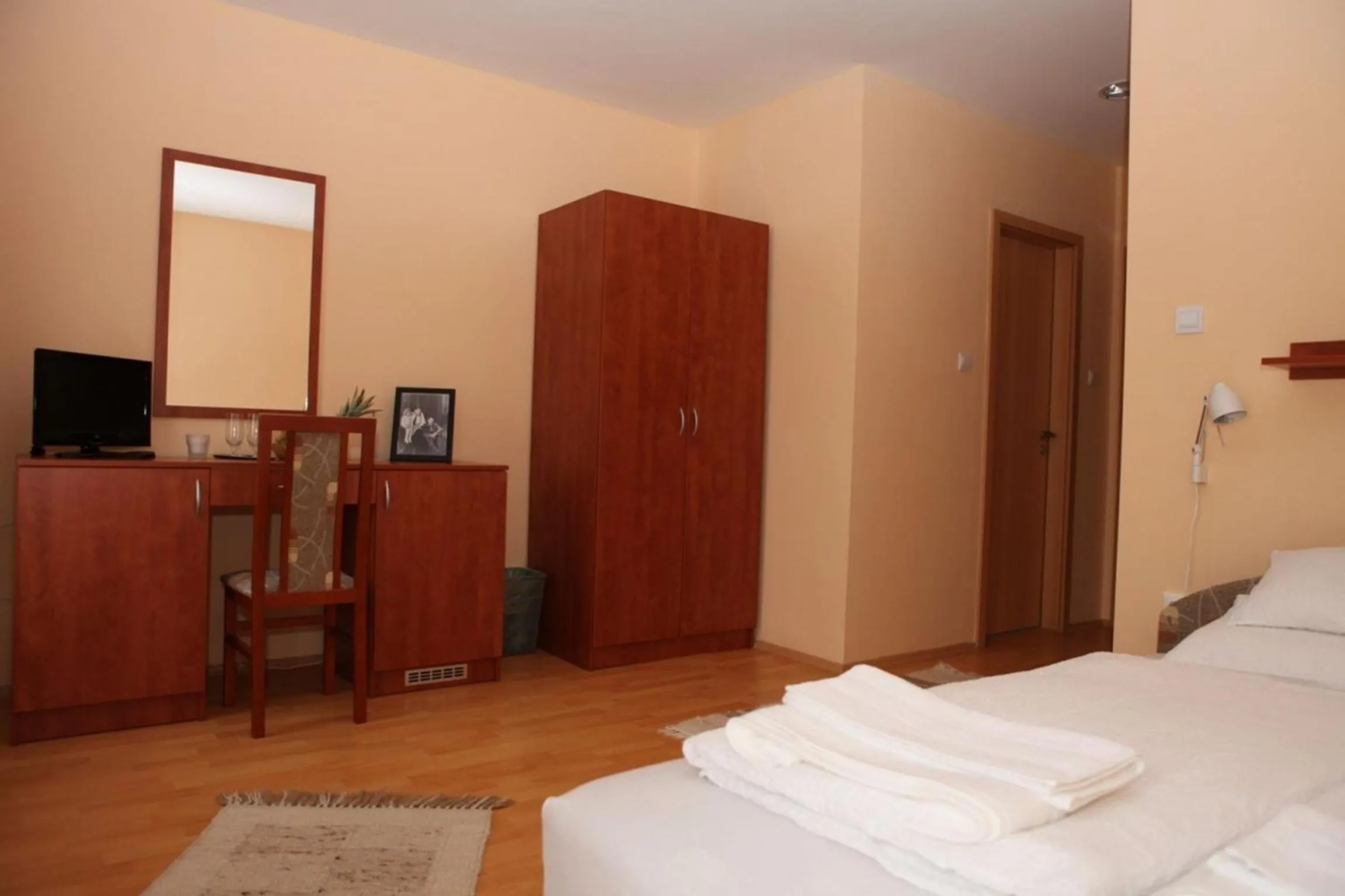 Decorative detail in Stan és Panzió