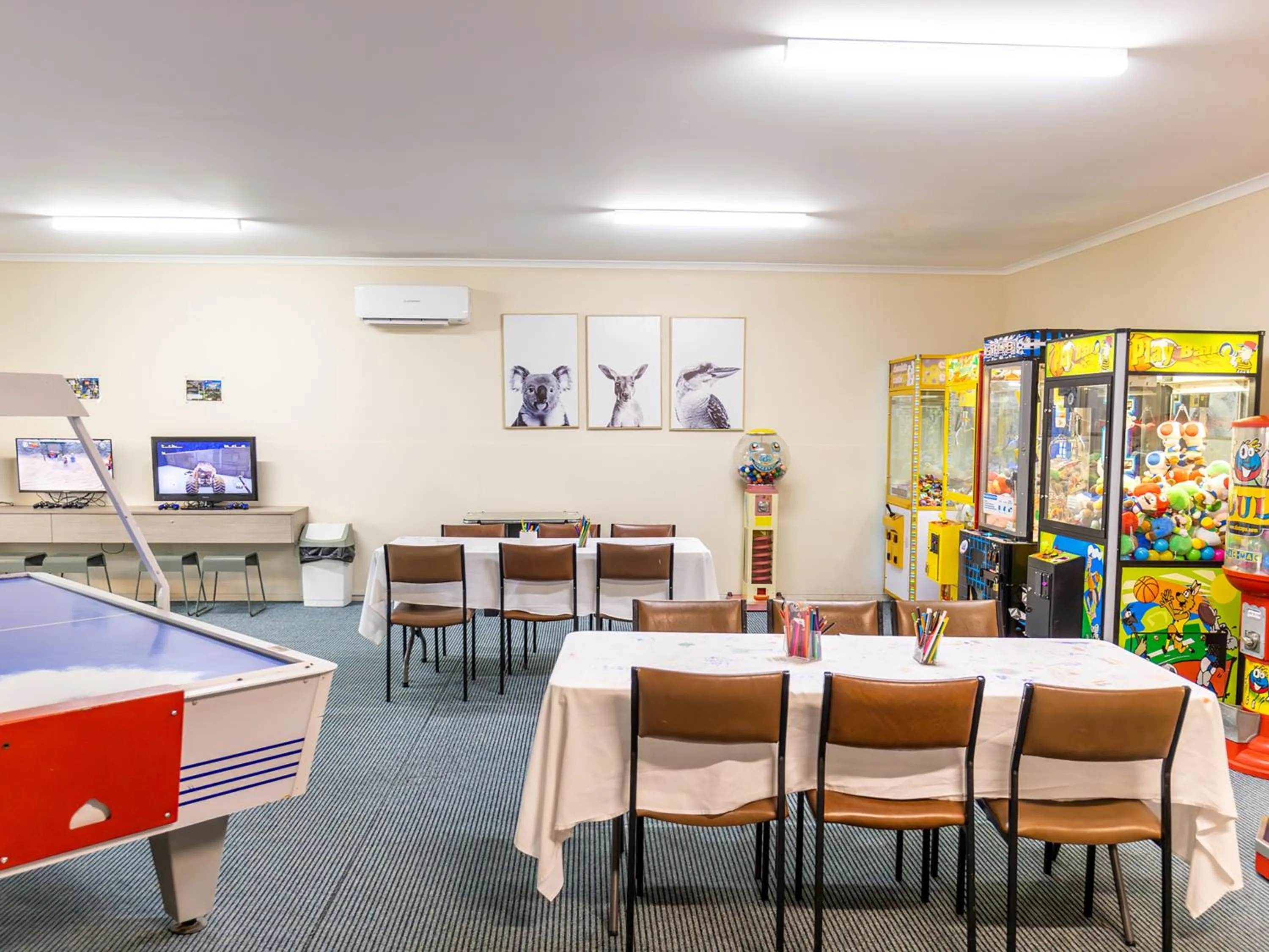 Communal lounge/ TV room in NRMA Ballarat Holiday Park