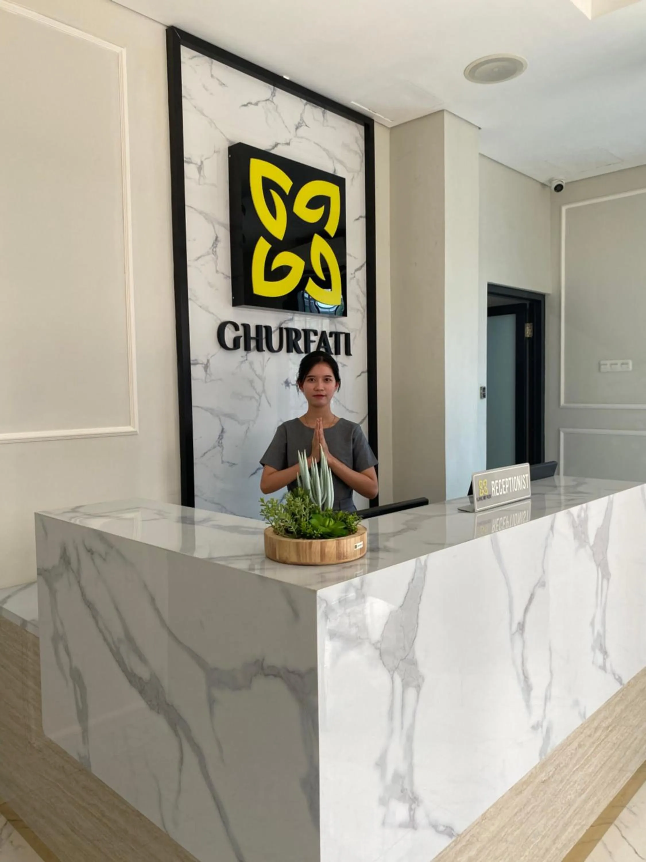 Ghurfati Hotel Wedana