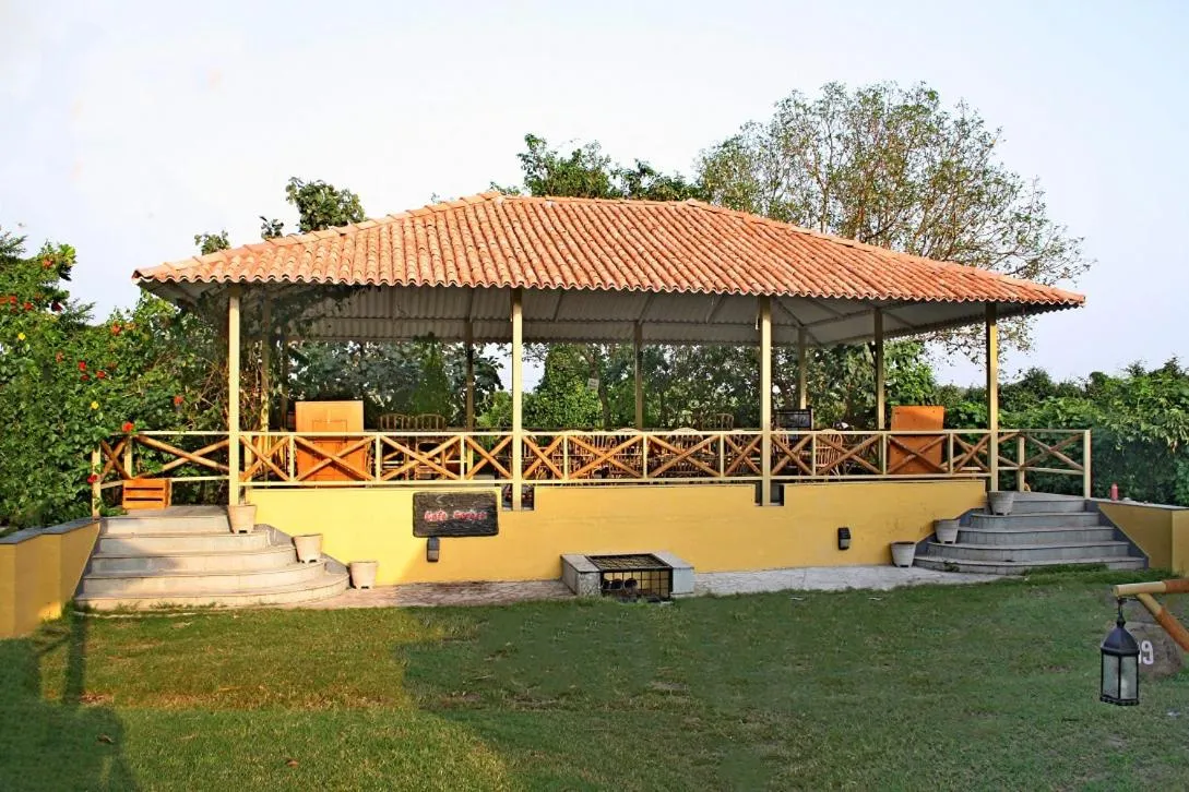 Area and facilities in Asiatic Lion Lodge