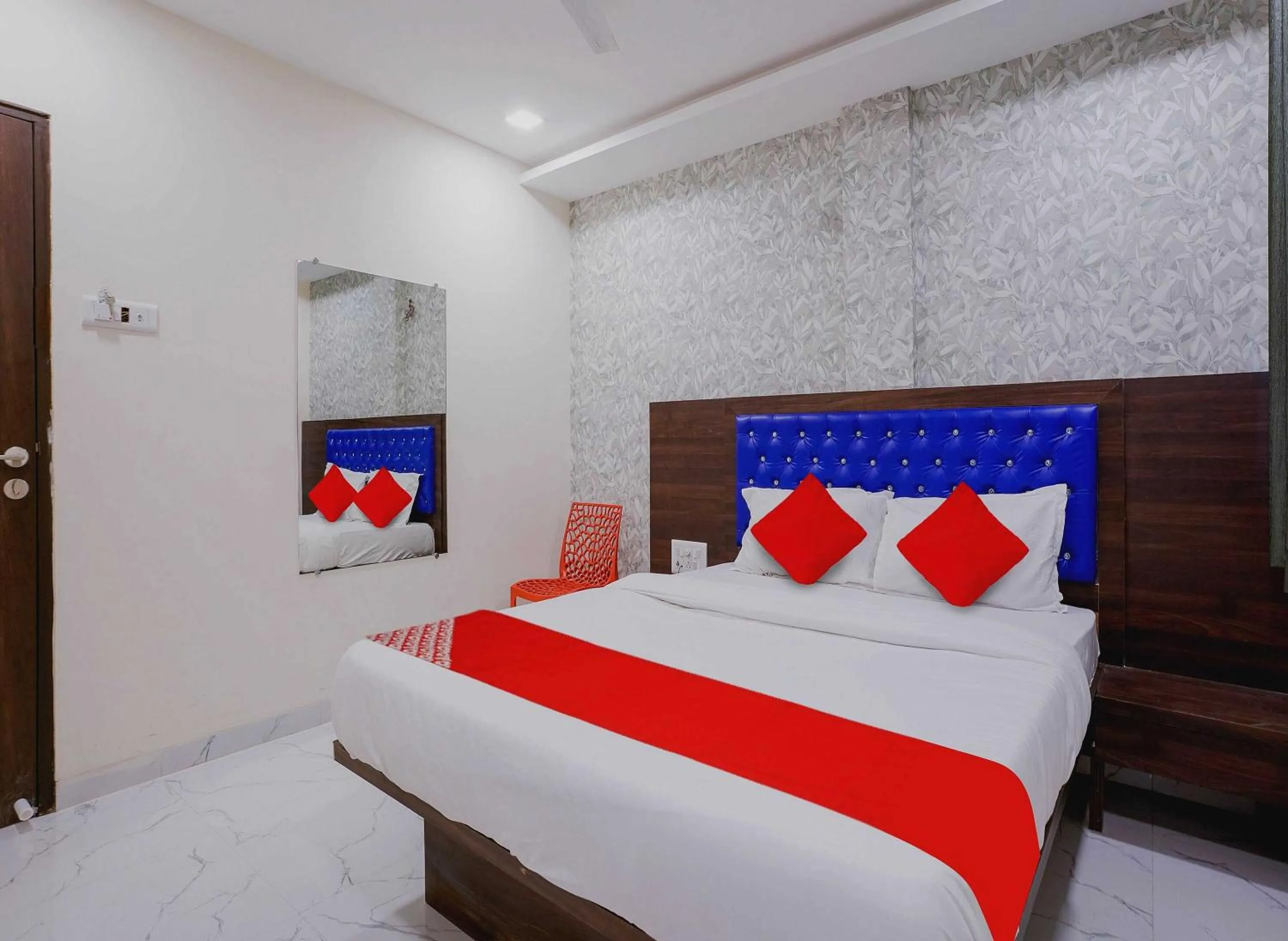 Bedroom in Hotel O King Residency Near Bharat Talkies