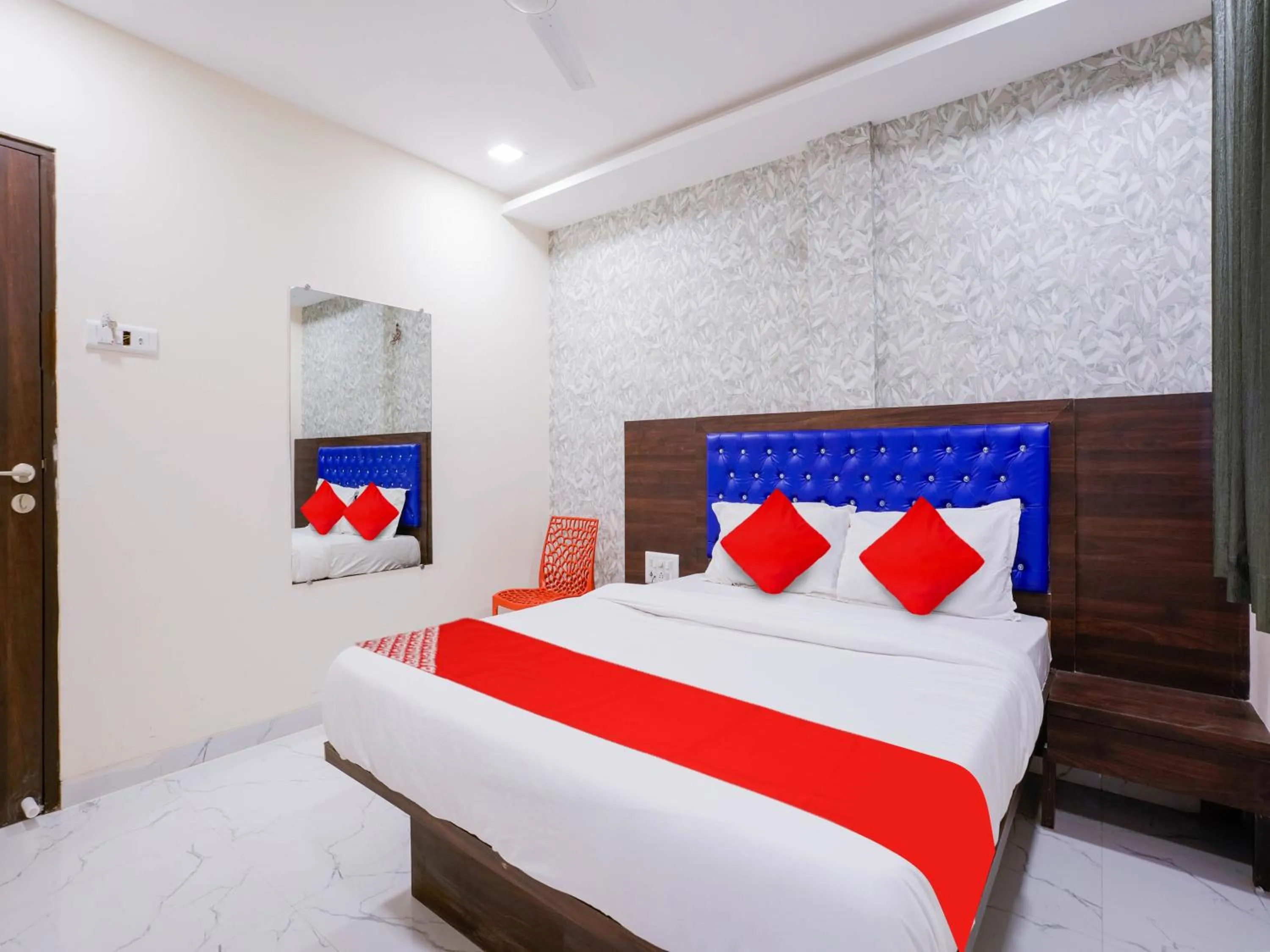 Bedroom in Hotel O King Residency Near Bharat Talkies