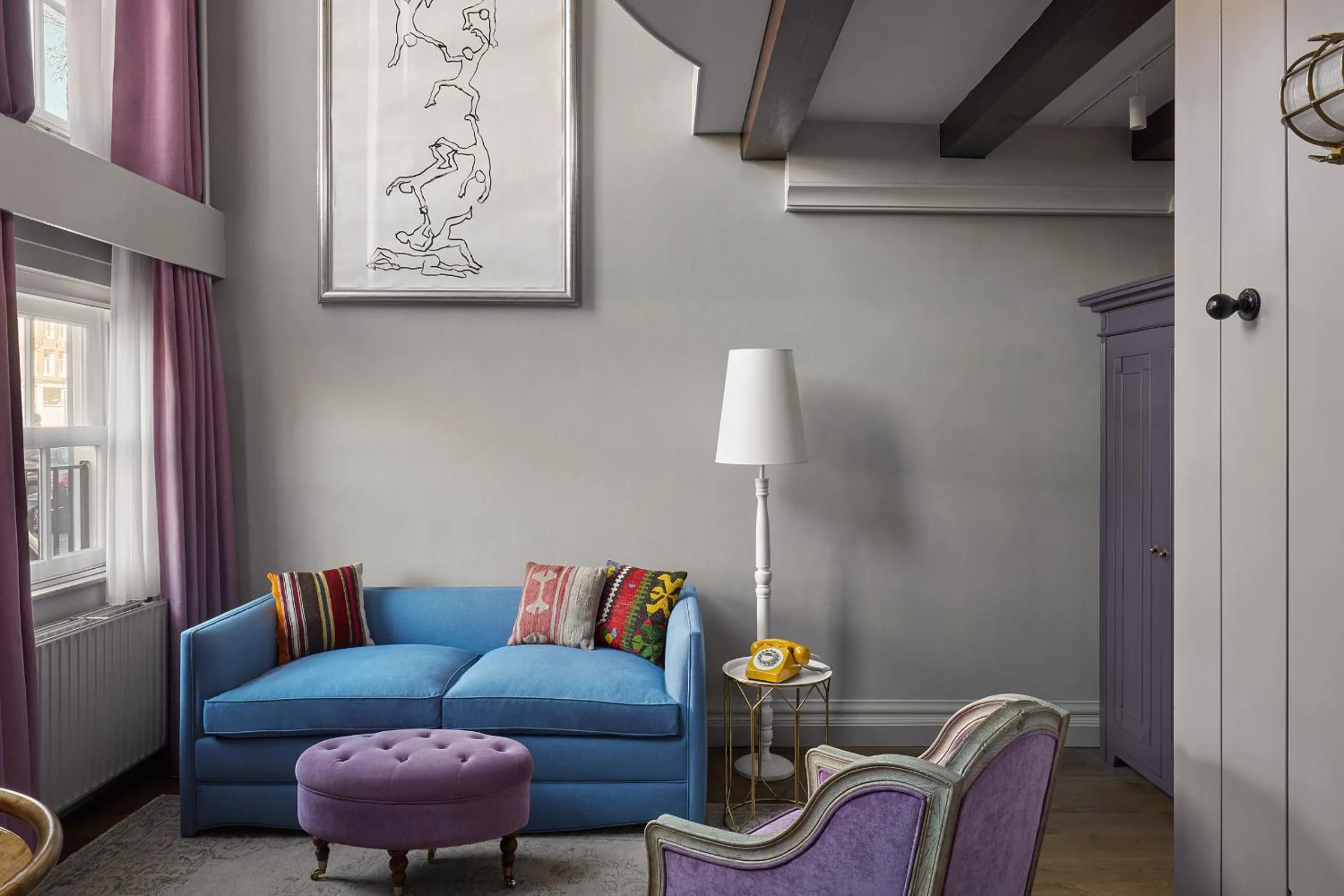 Seating area in Pulitzer Amsterdam