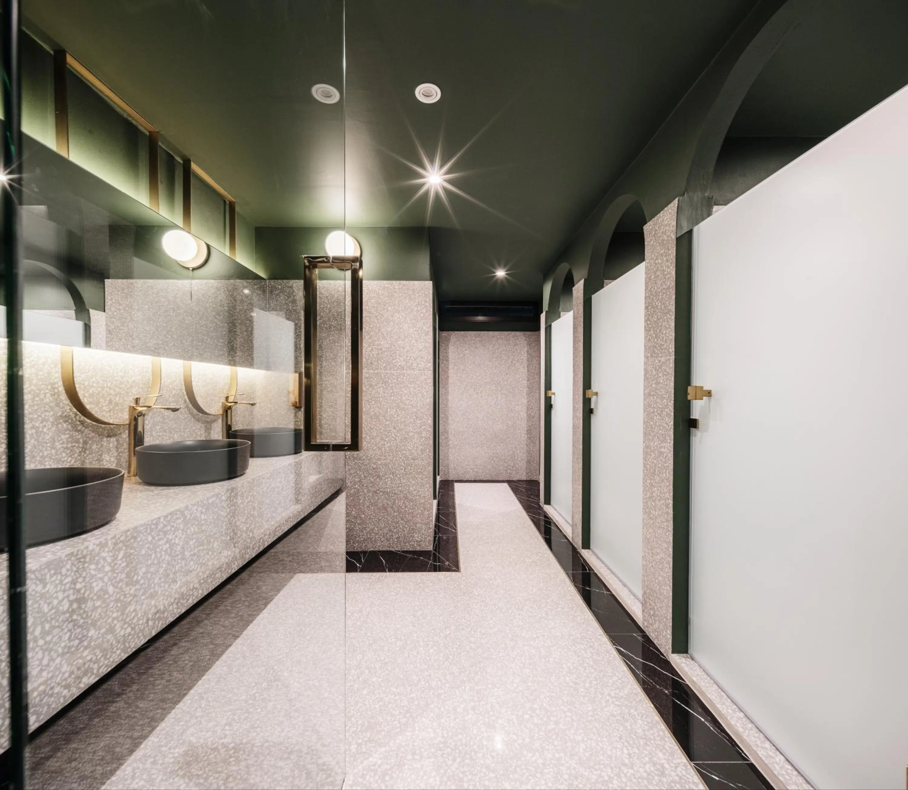 Bathroom, Bed in Cher Hostel Bangkok