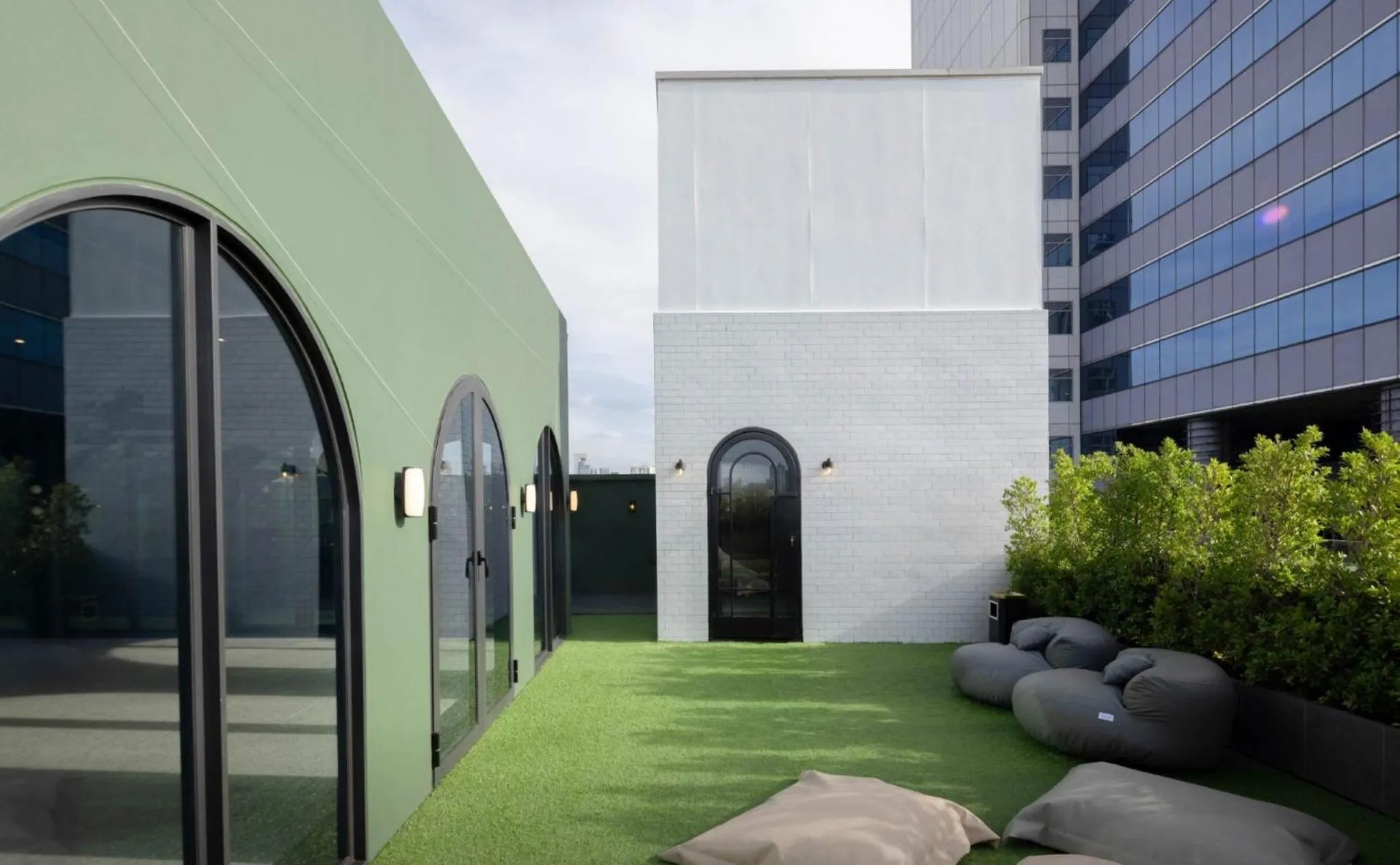 Property building in Cher Hostel Bangkok