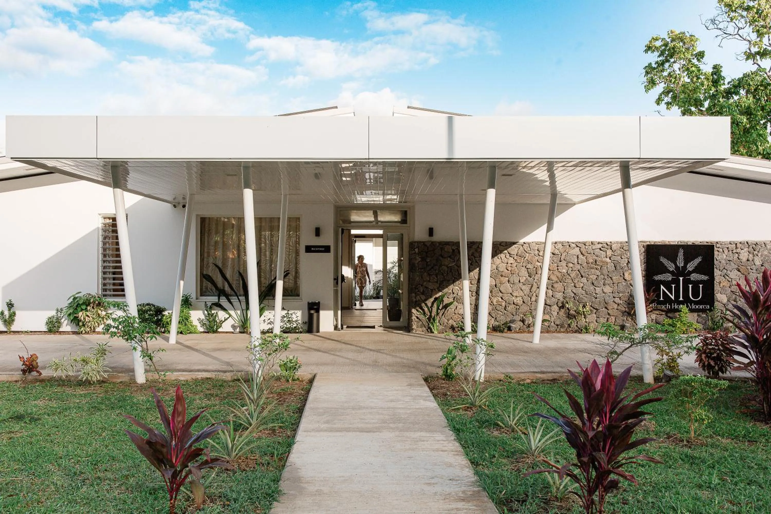 Facade/entrance in Niu Beach Hôtel Moorea