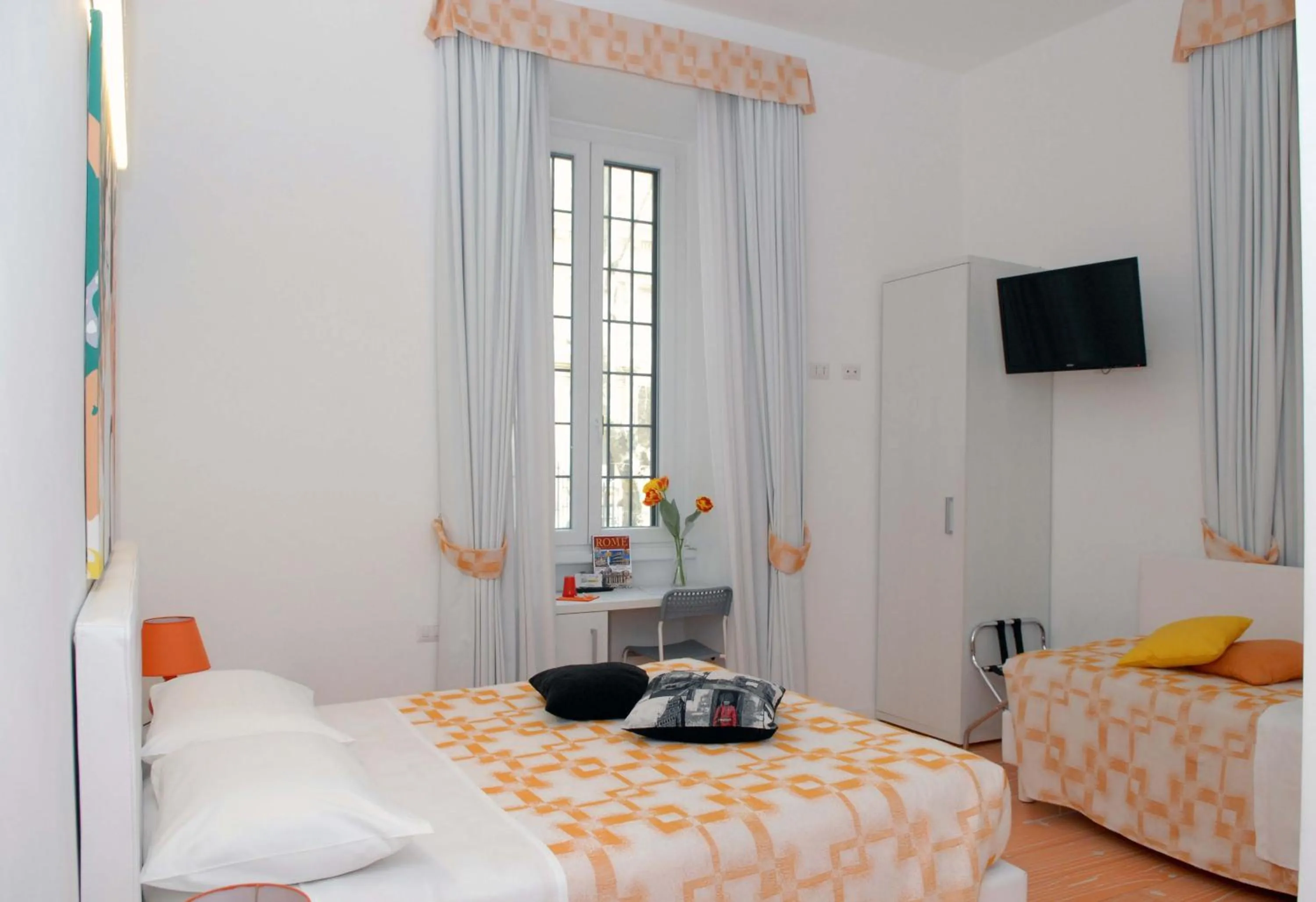 Photo of the whole room, Bed in Divine Bed & Breakfast