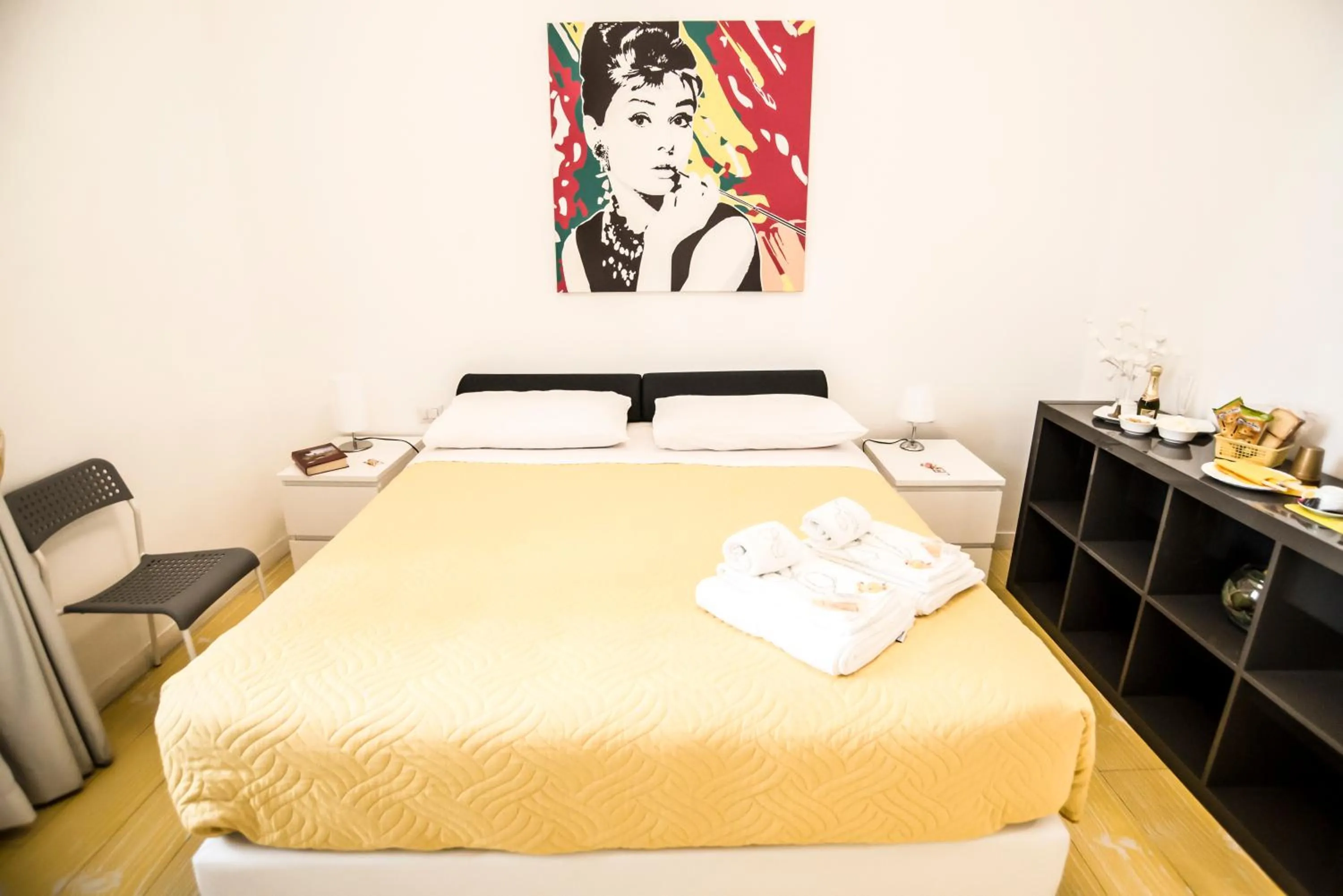 Bed in Divine Bed & Breakfast