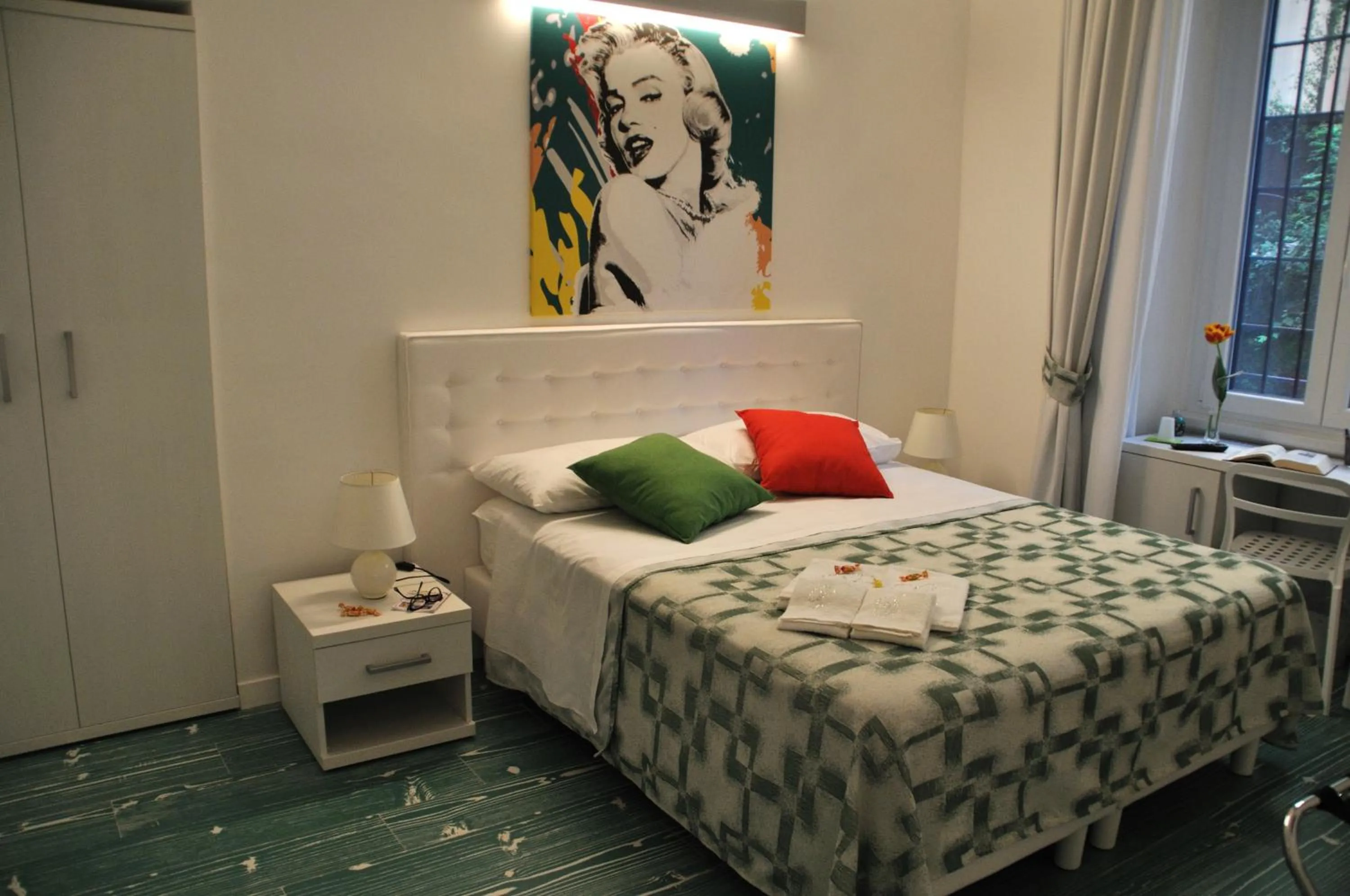 Bedroom, Bed in Divine Bed & Breakfast