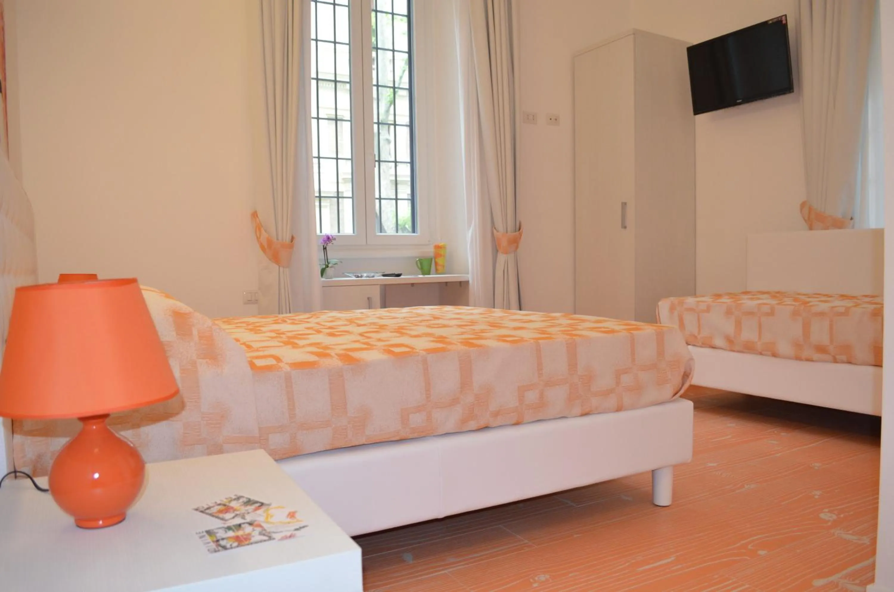 Bedroom, Bed in Divine Bed & Breakfast