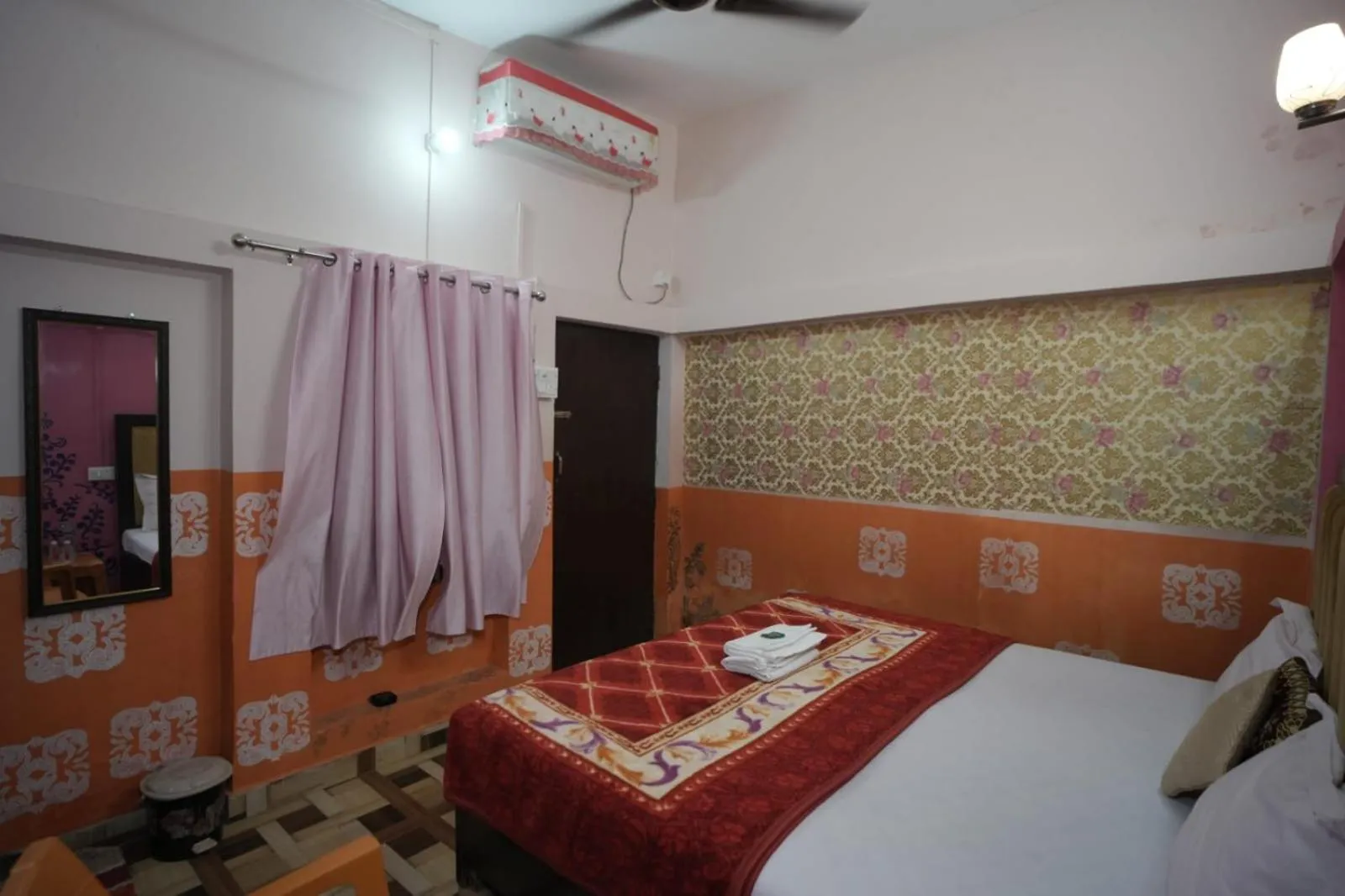 Bedroom, Bed in Ambricana Paying Guest House