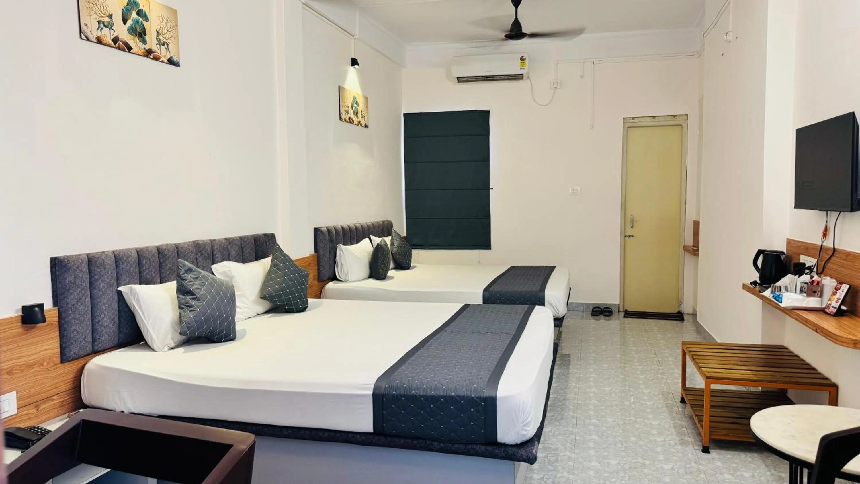 Photo of the whole room, Bed in Hotel Insta 18