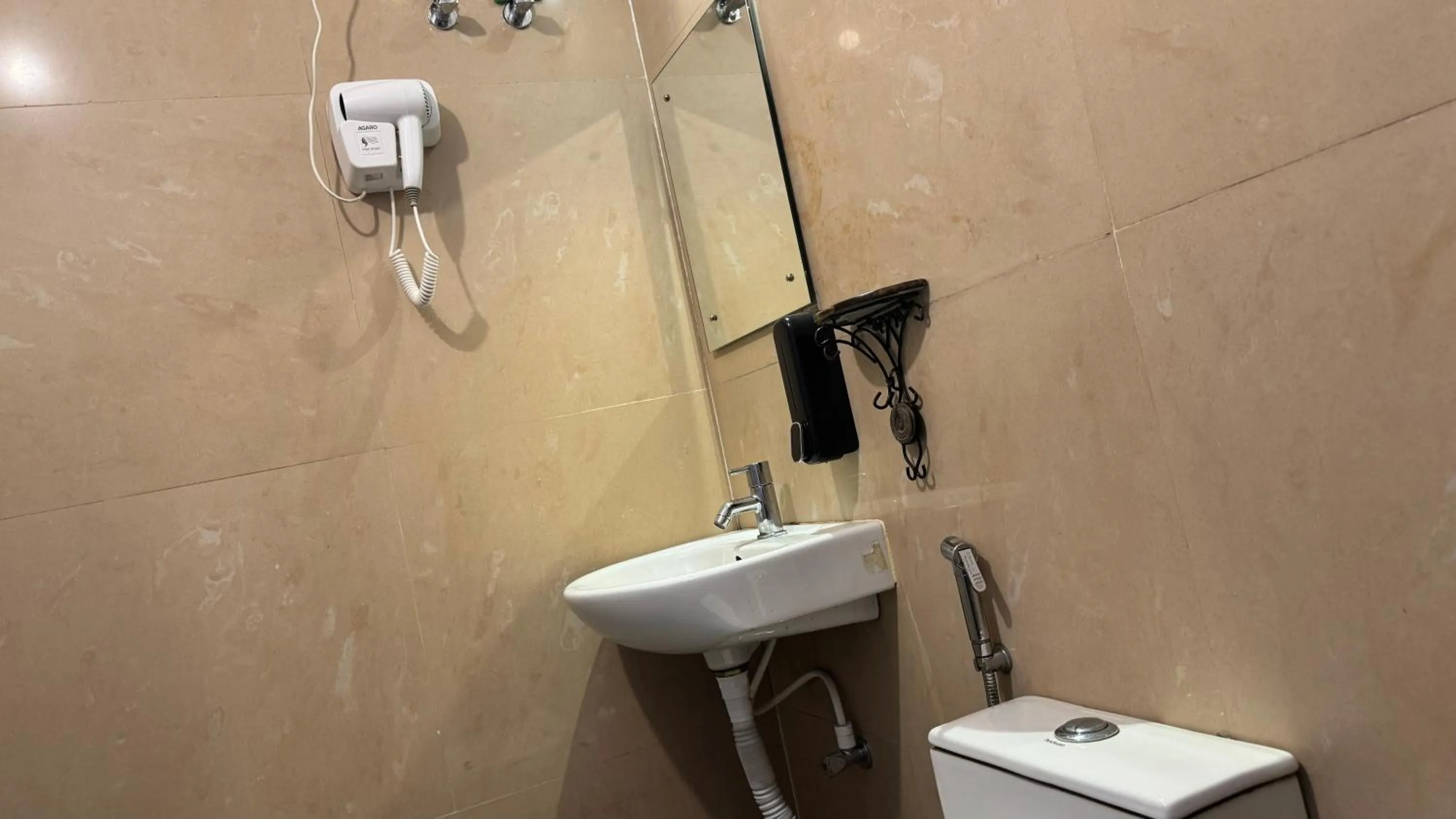 Bathroom in Hotel Insta 18