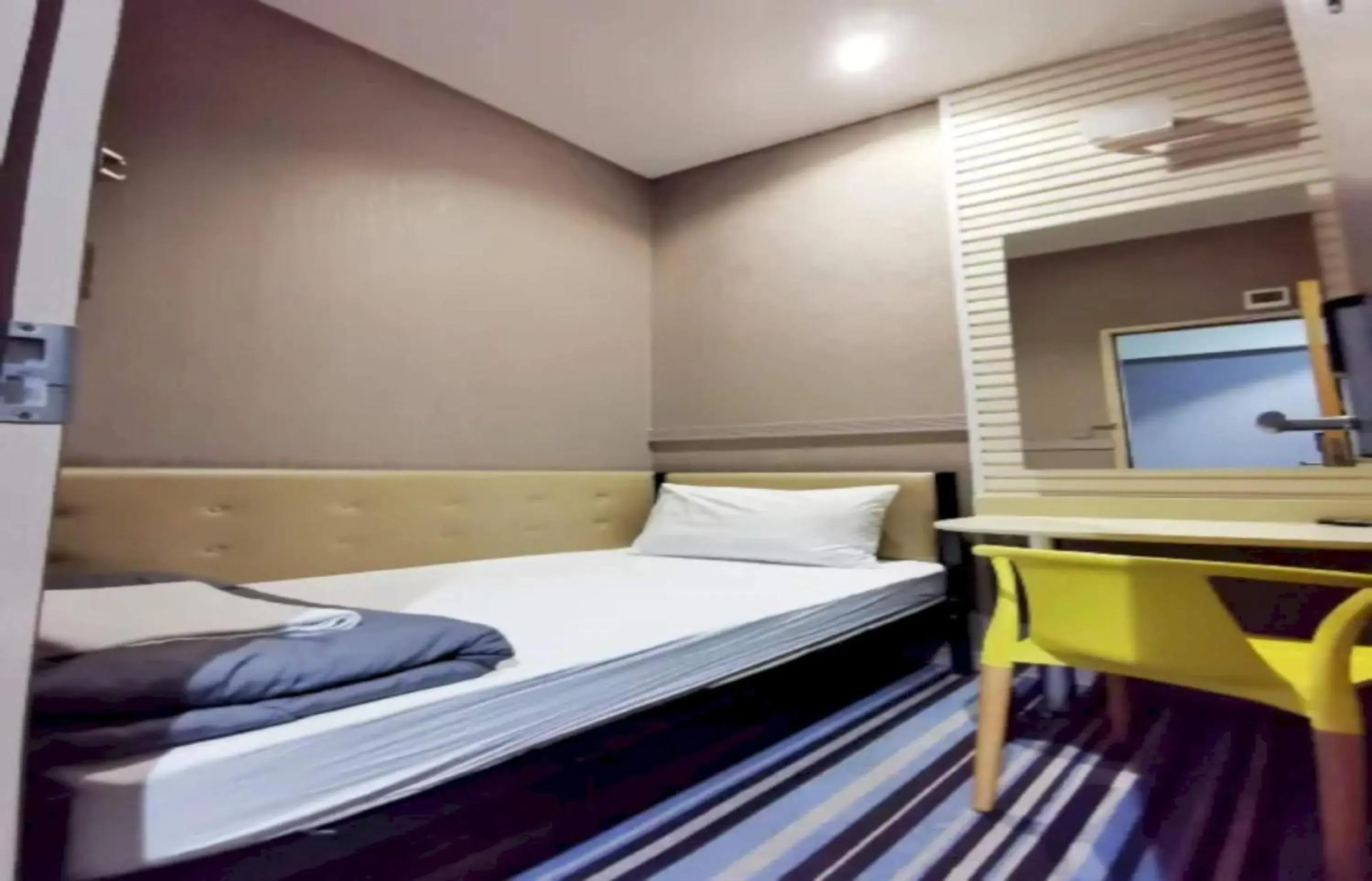 Standard Single Room in Capital O 75451 Podstel Hostel Bangkok Standard Single Room in Capital O 75451 Podstel Hostel Bangkok