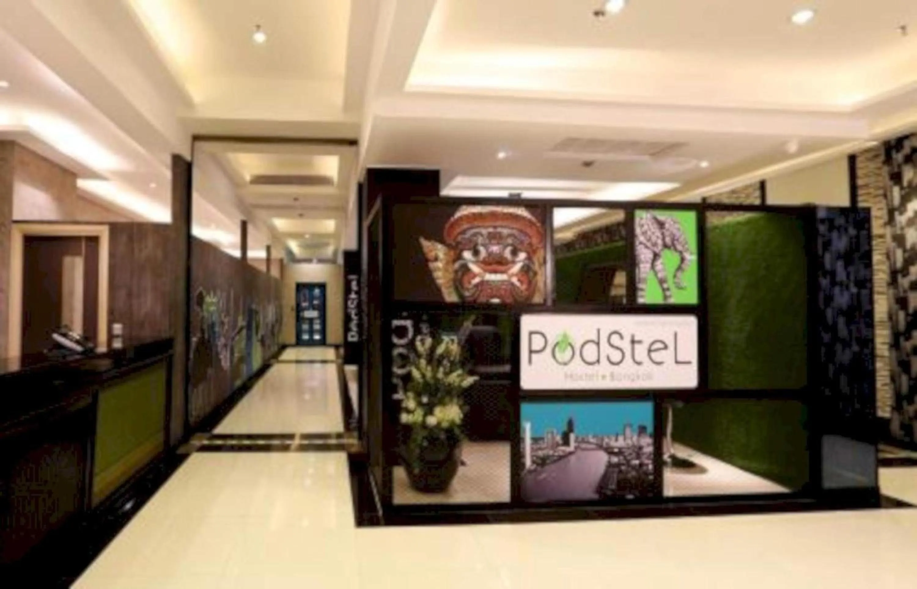 Lobby or reception in Capital O 75451 Podstel Hostel Bangkok